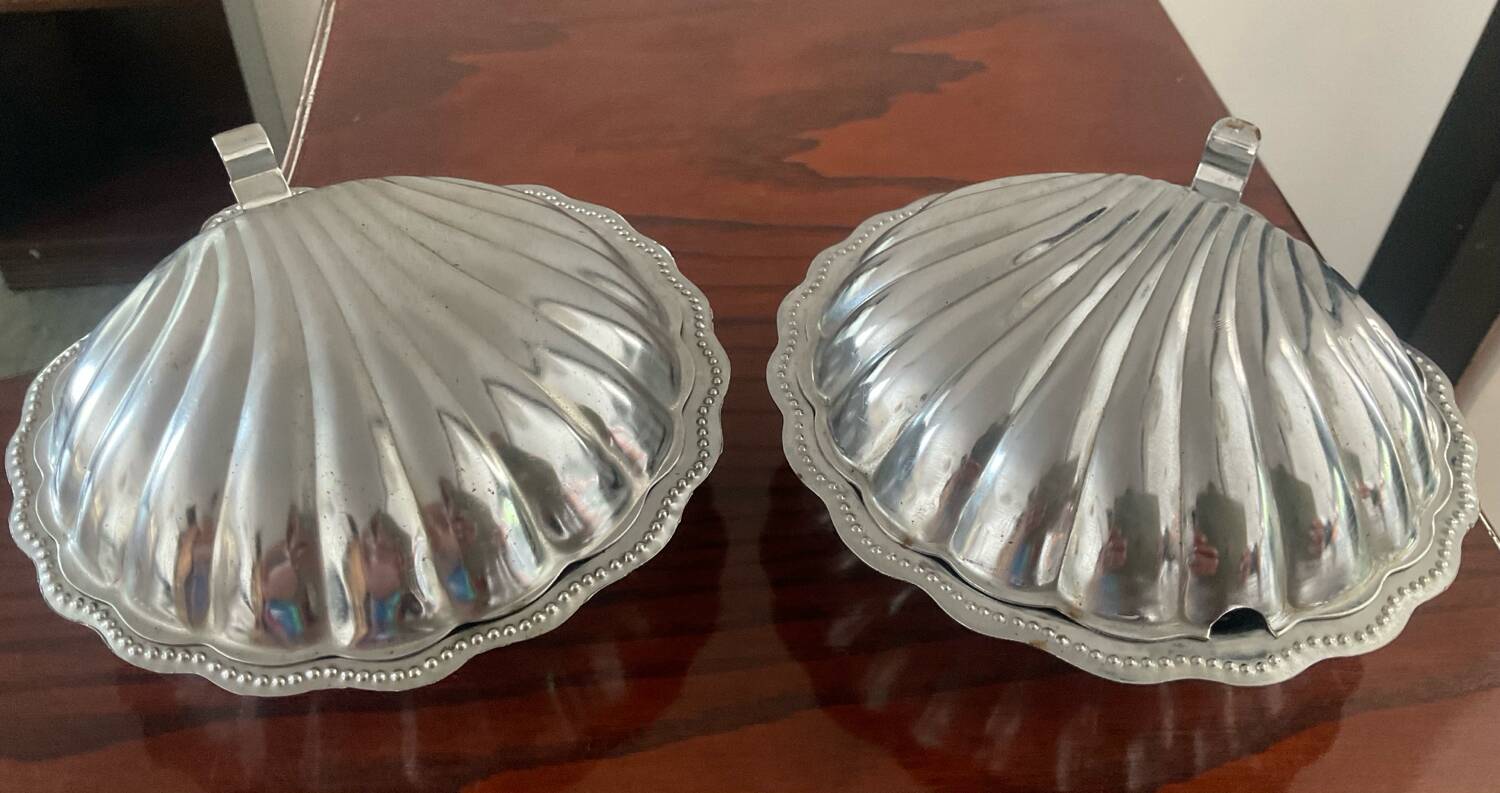 Pair of shell butter dishes from the 70s