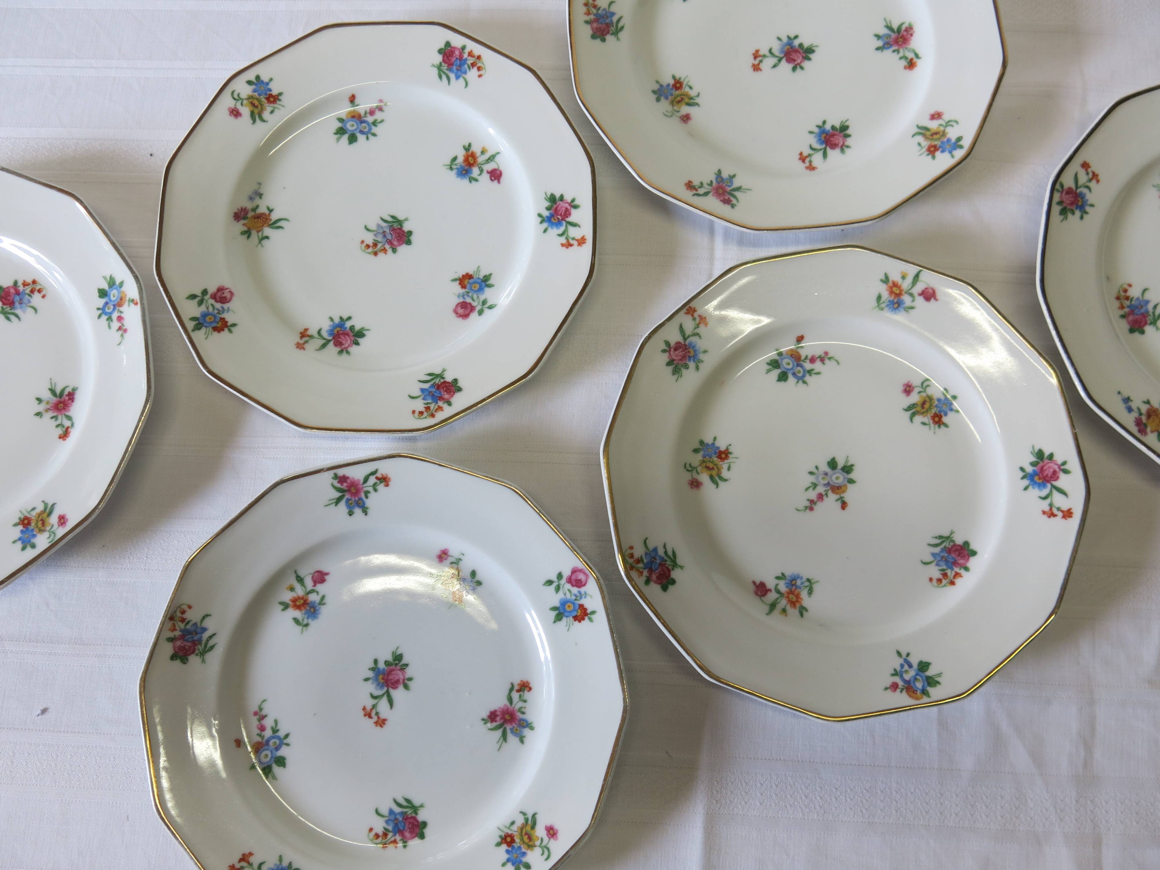 6 porcelain dessert plates from Pil Limoges in very good condition