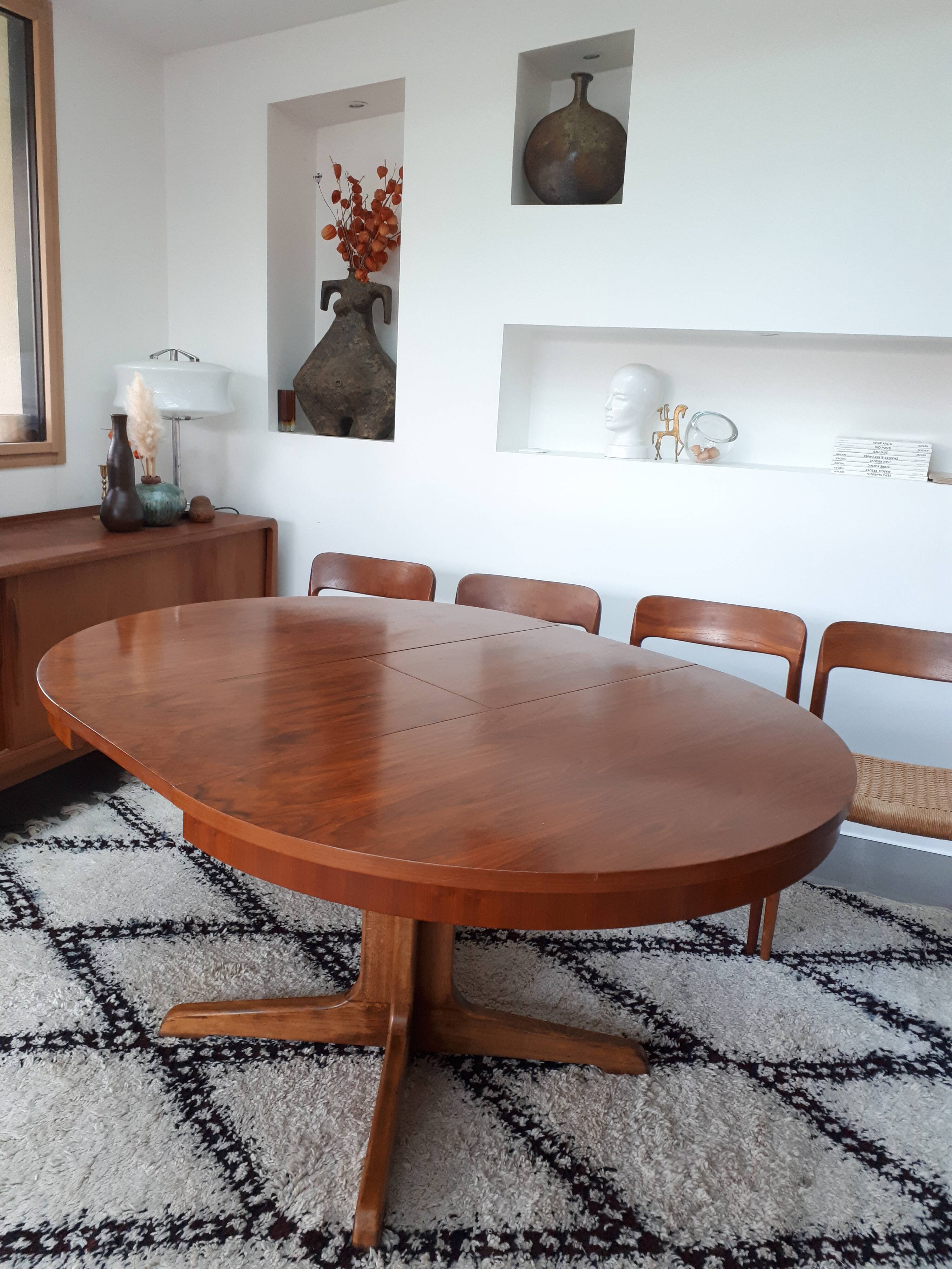 Table ronde par Baumann des années 60
