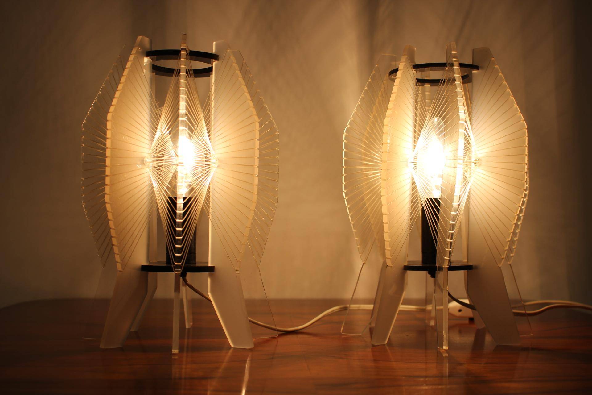 Pair of Space Age Plexiglass Table Lamps, 1970s