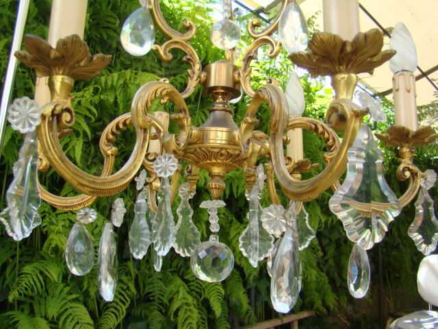 Lustre St Louis XV bronze and ancient crystal