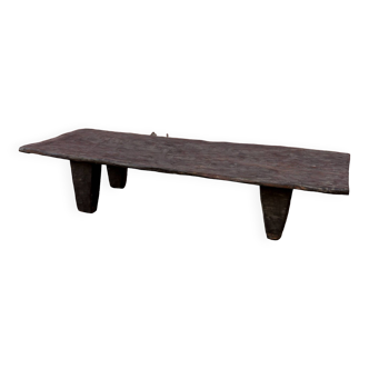 Authentique table Naga ancienne n°24
