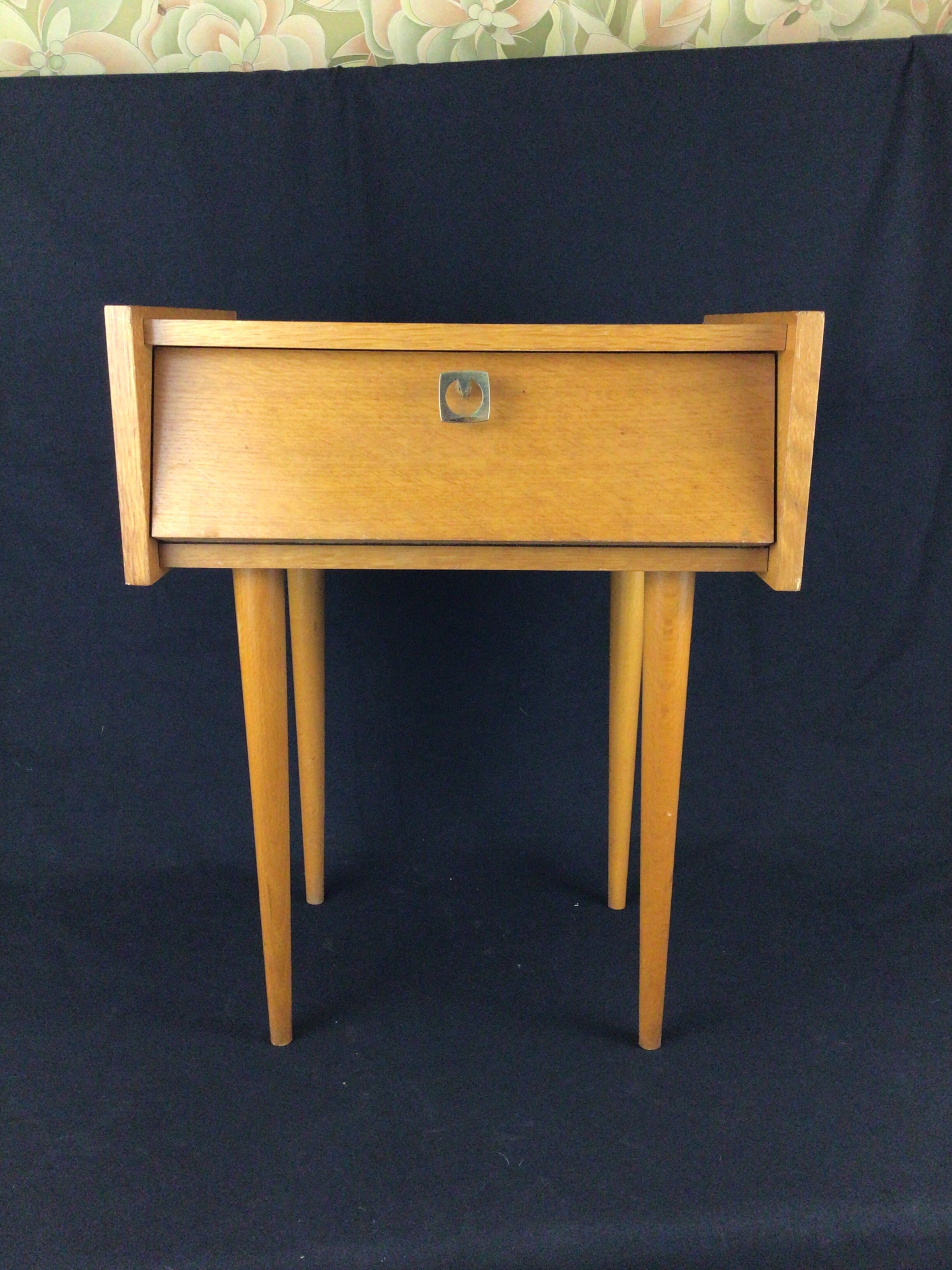 Bedside table 60s spindle feet