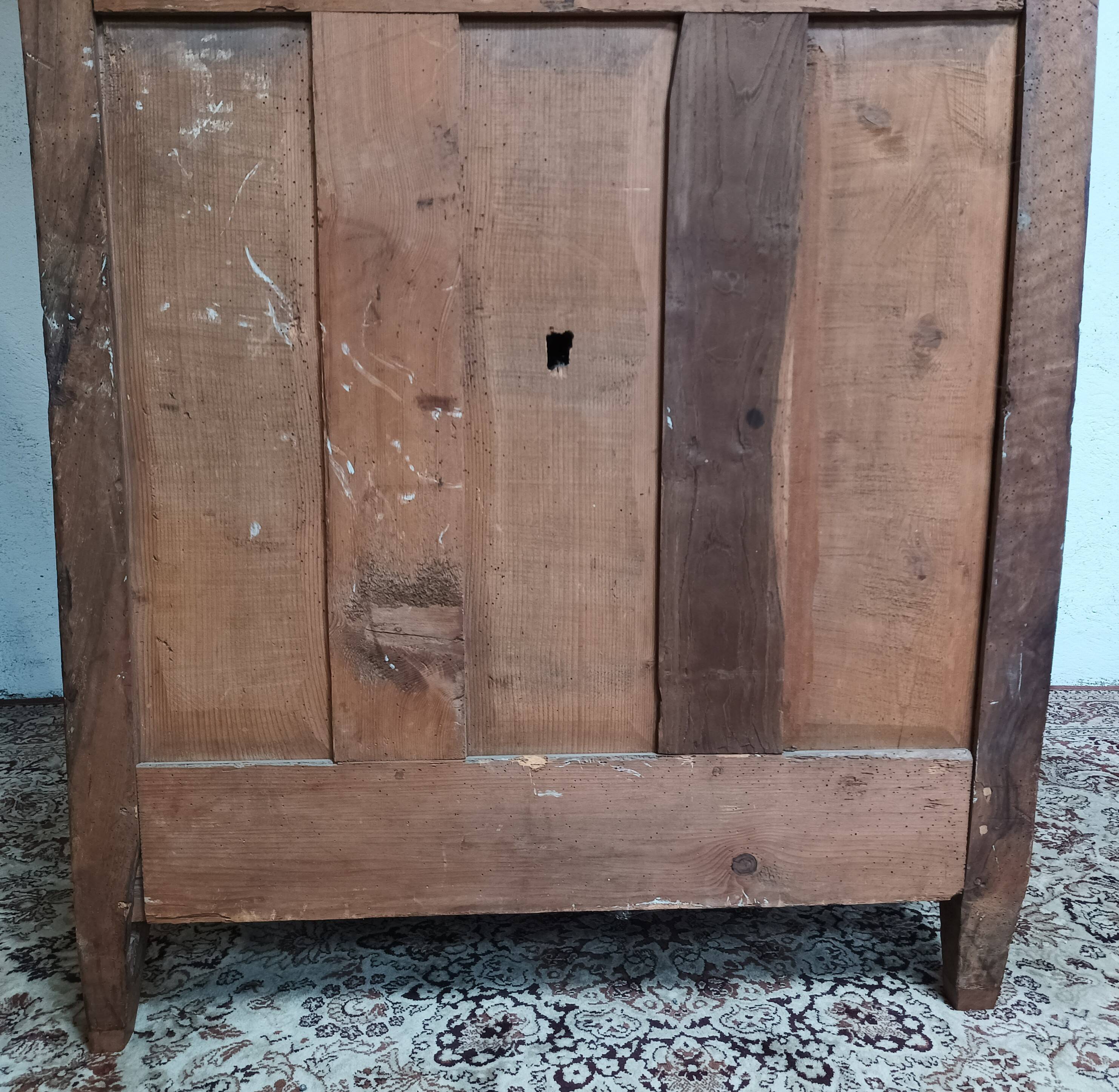 Louis XV standing man in walnut 18th century