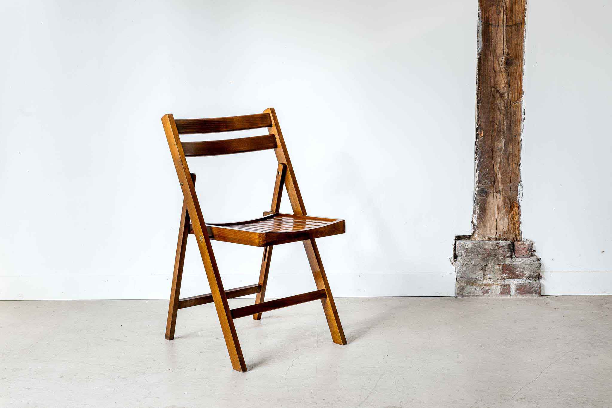 Chaise vintage pliante en bois