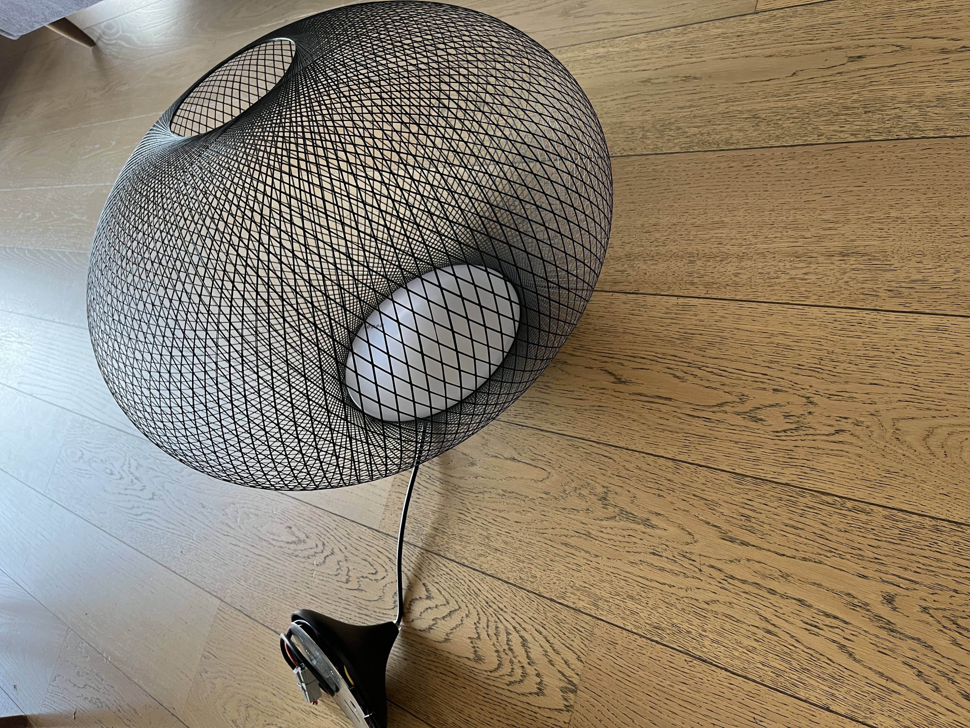 Moooi nr2 medium black suspension – excellent condition – invoice available