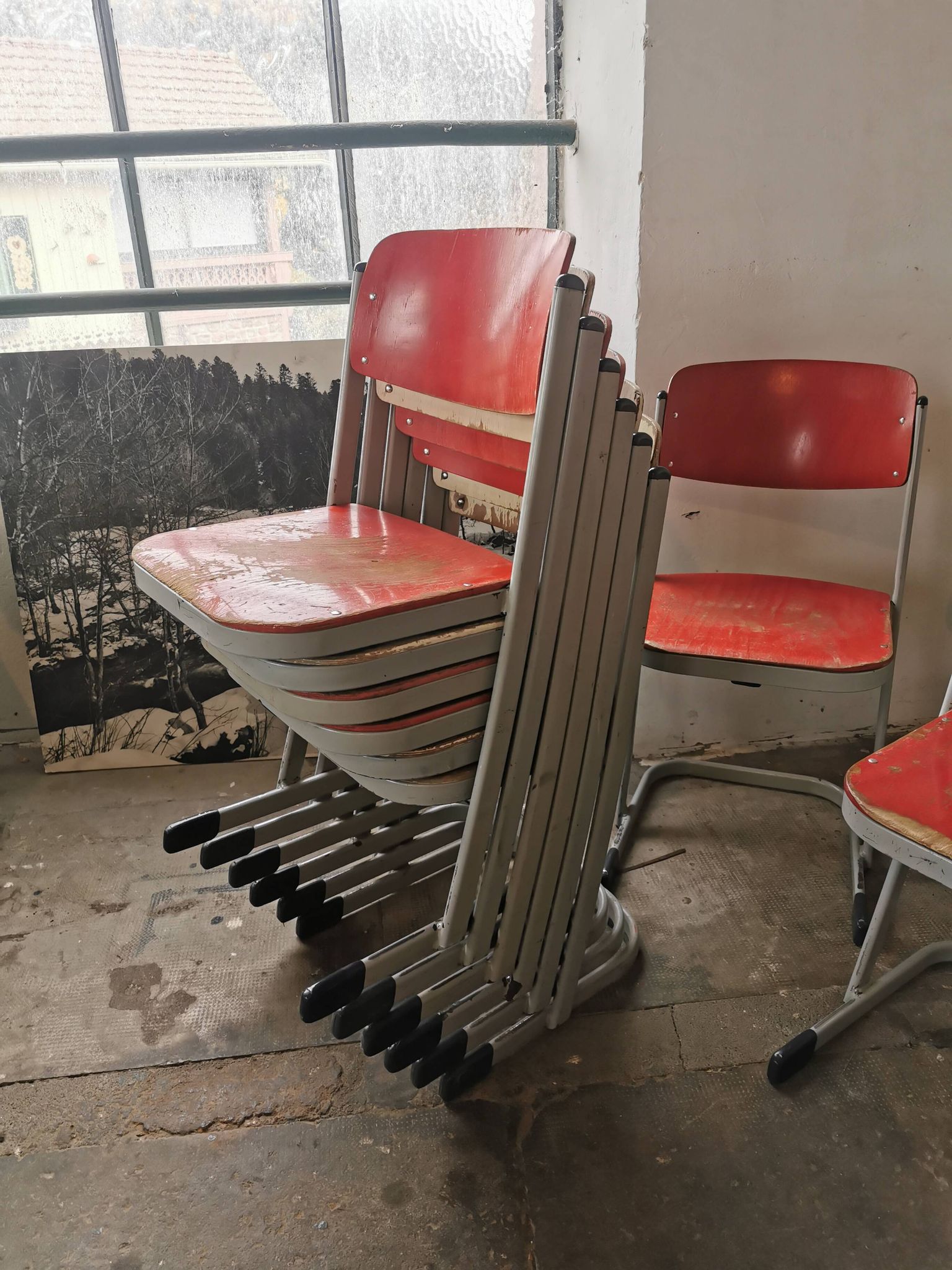 Set of 14 vintage stackable chairs