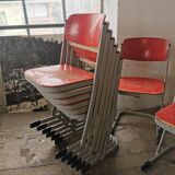 Set de 14 chaises vintages empilables