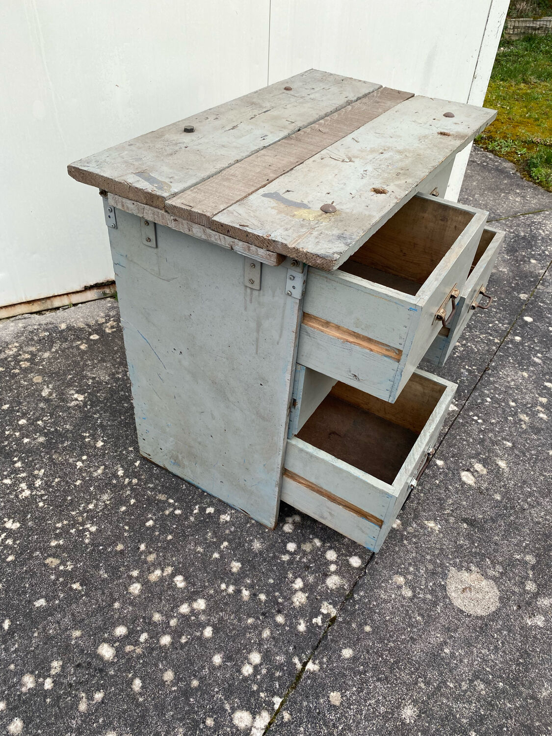 Meuble à tiroirs d’atelier