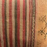 Coussin rose à rayures