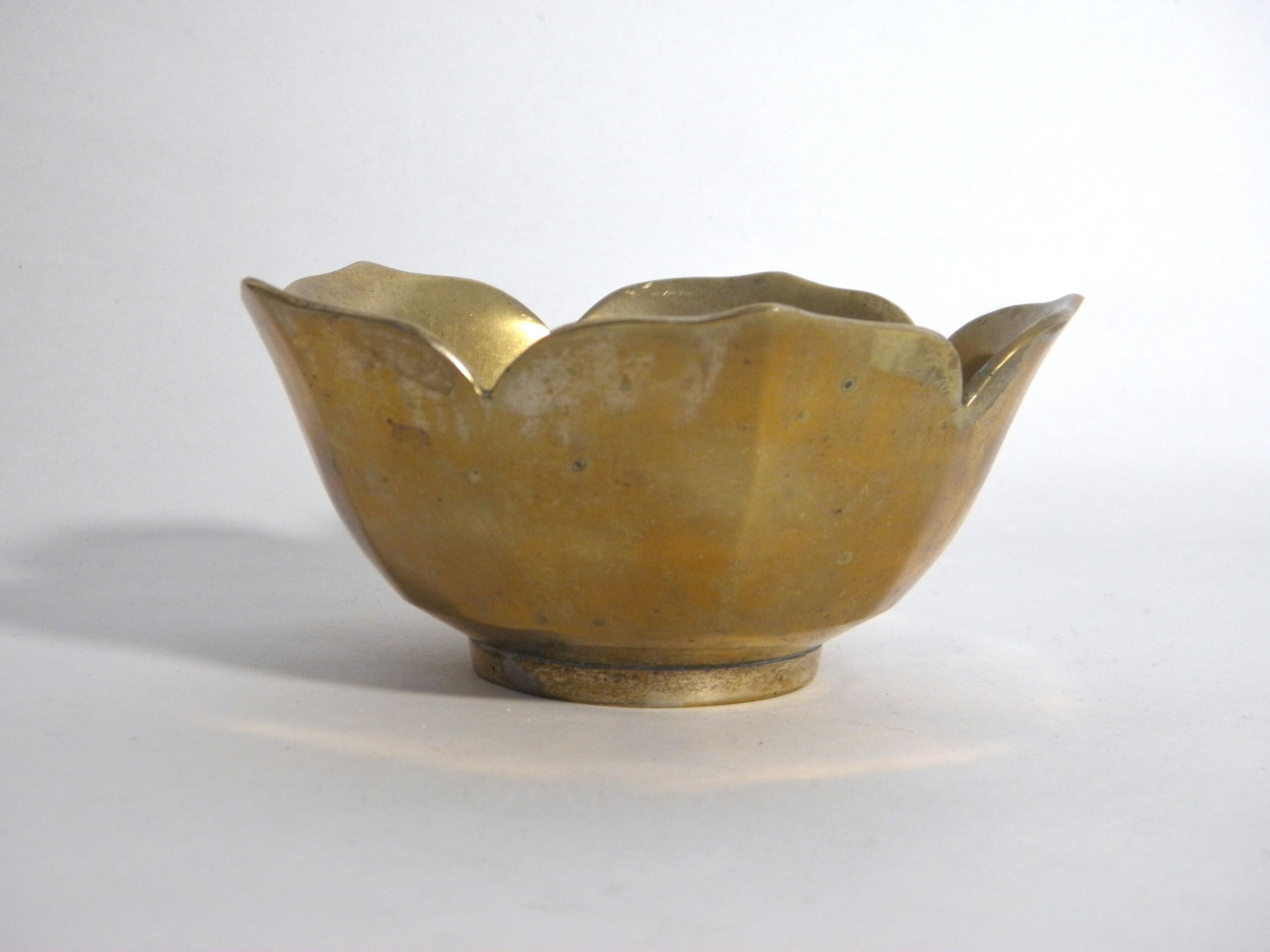 1970 brass empty-pocket cup