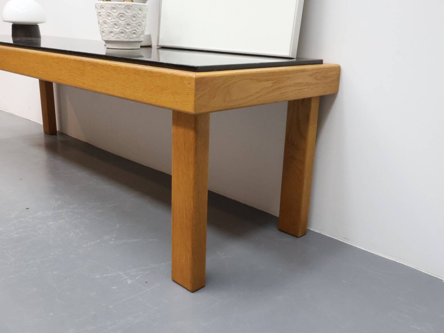 Vintage sidetable salontafel eikenhout graniet handgemaakt