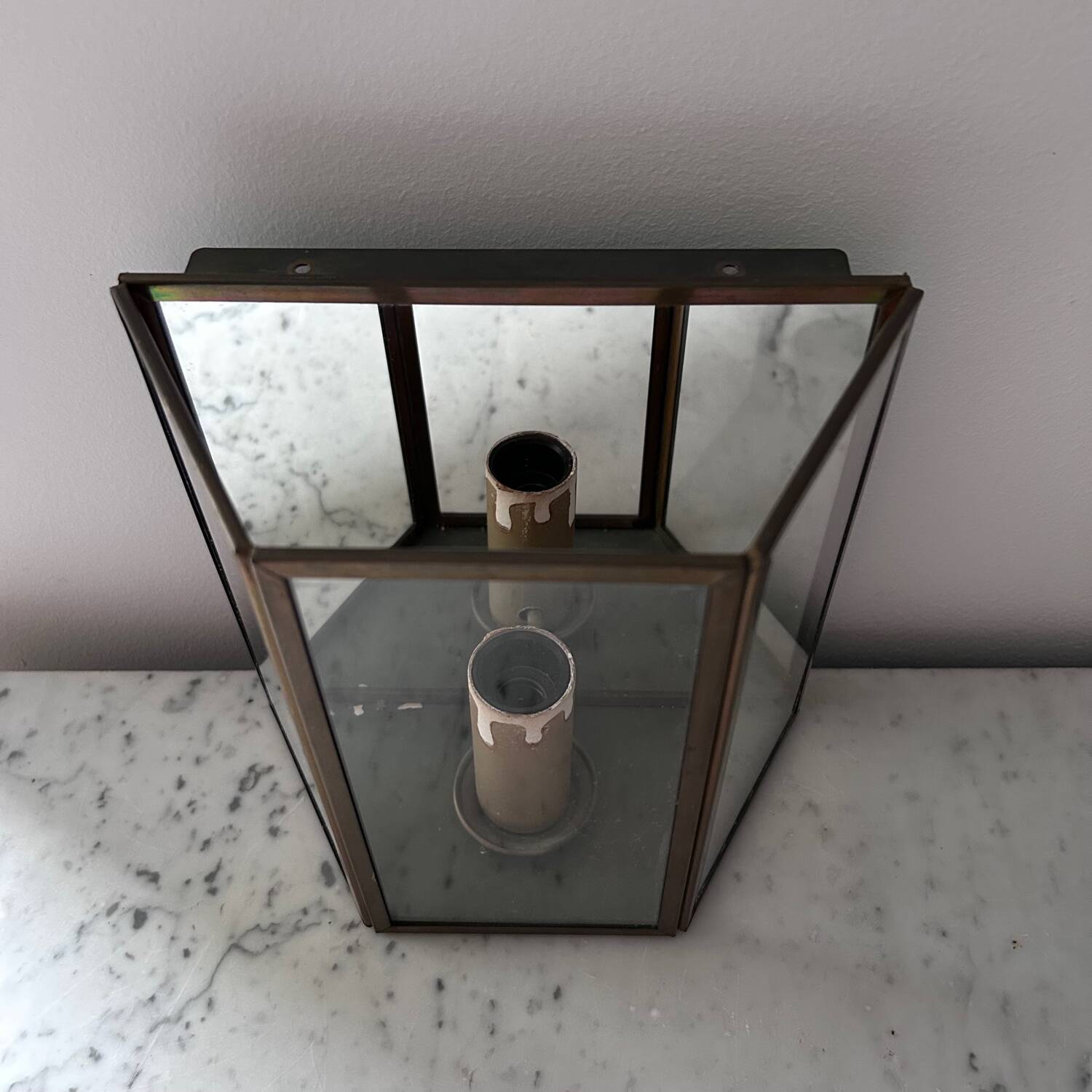 Wall mirror sconce