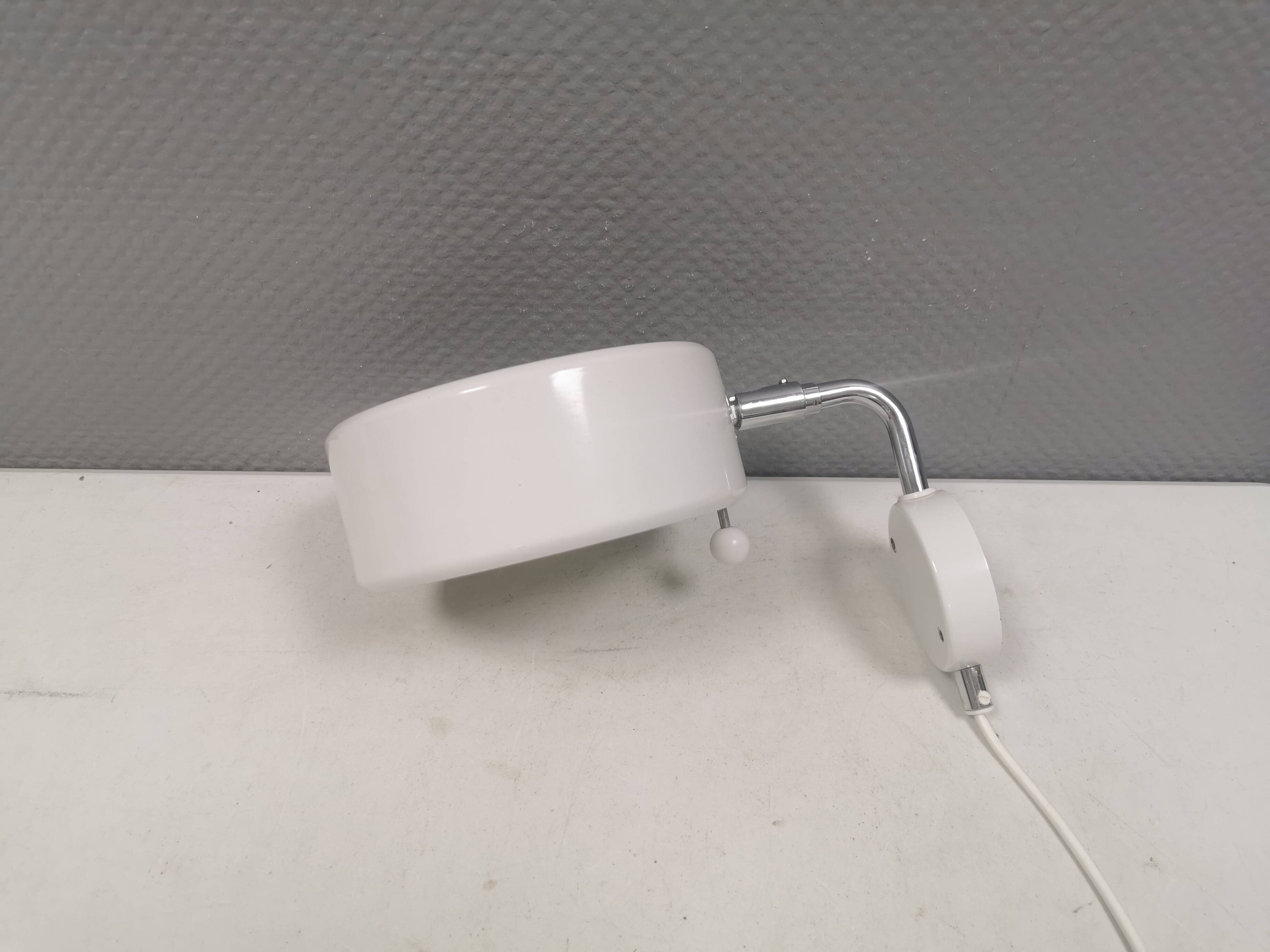 Wall lamp, by Anders Pehrsson in the 1960s for Ateljé Lyktan. Model Simris
