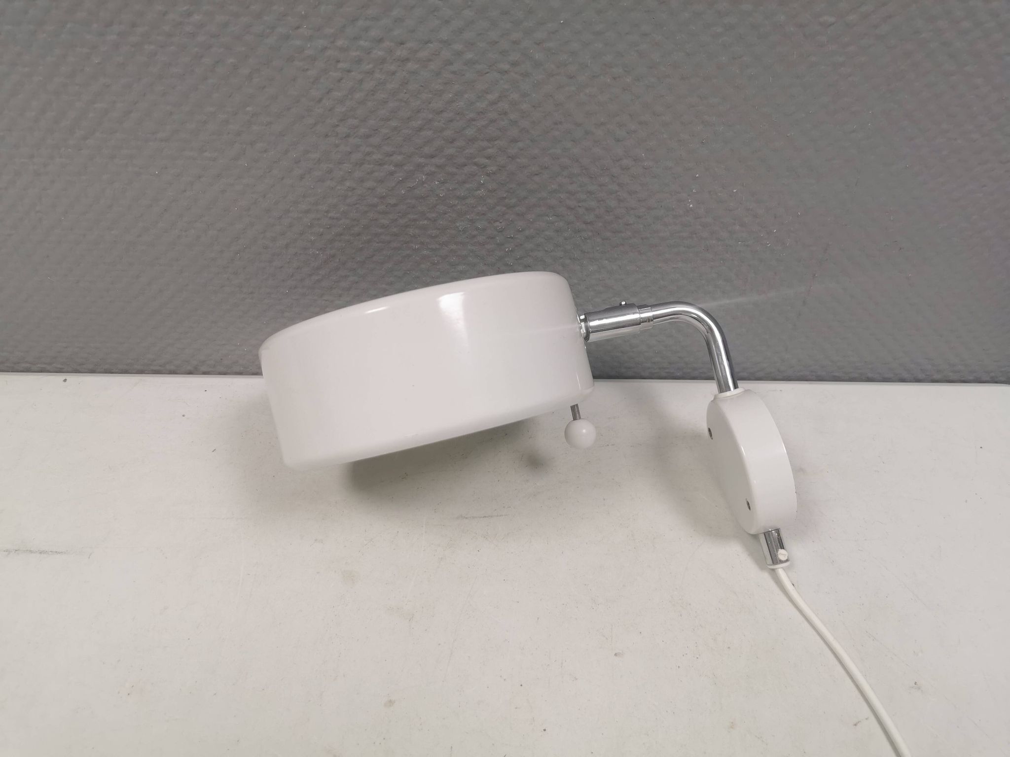 Wall lamp, by Anders Pehrsson in the 1960s for Ateljé Lyktan. Model Simris