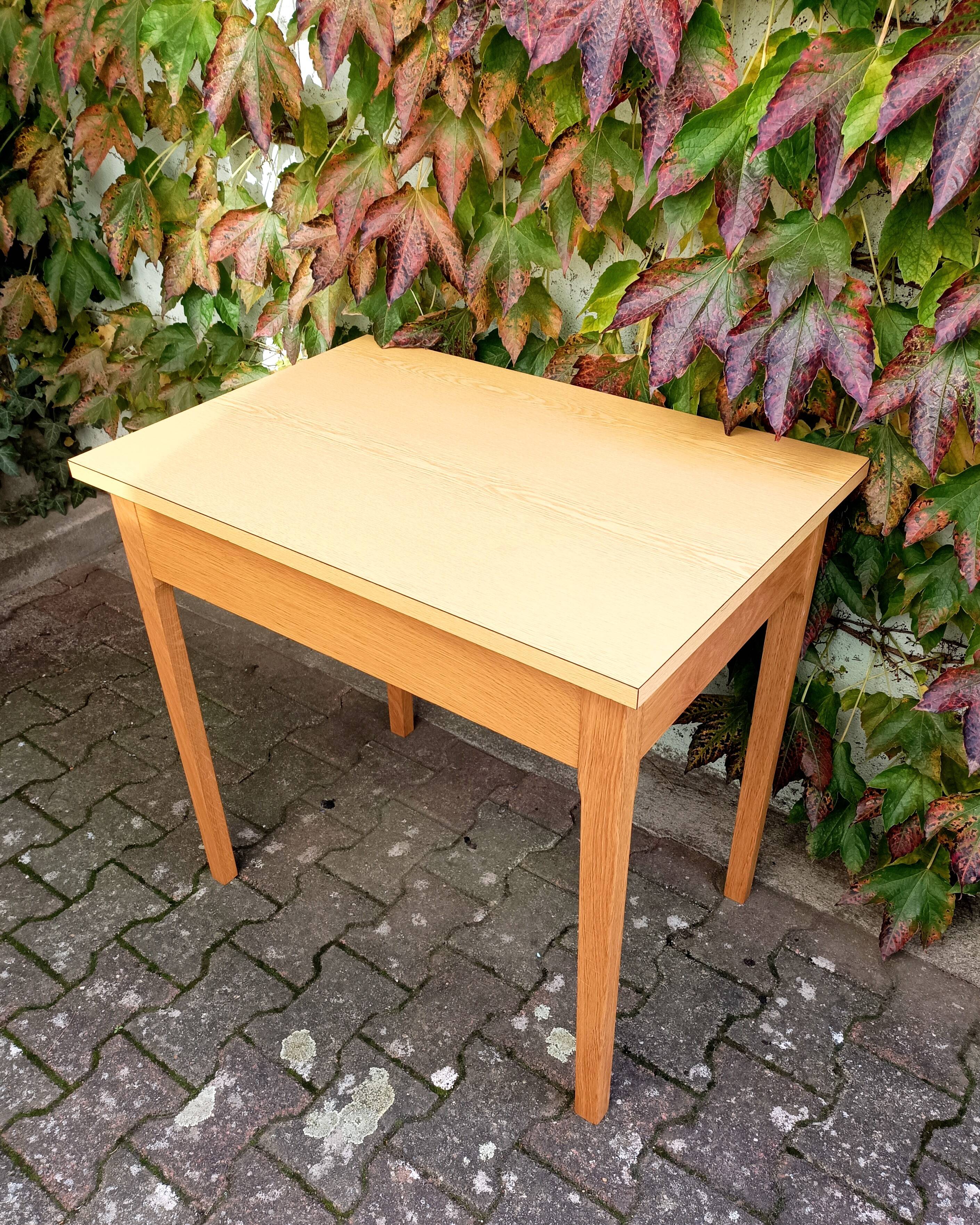 Desk / Side table