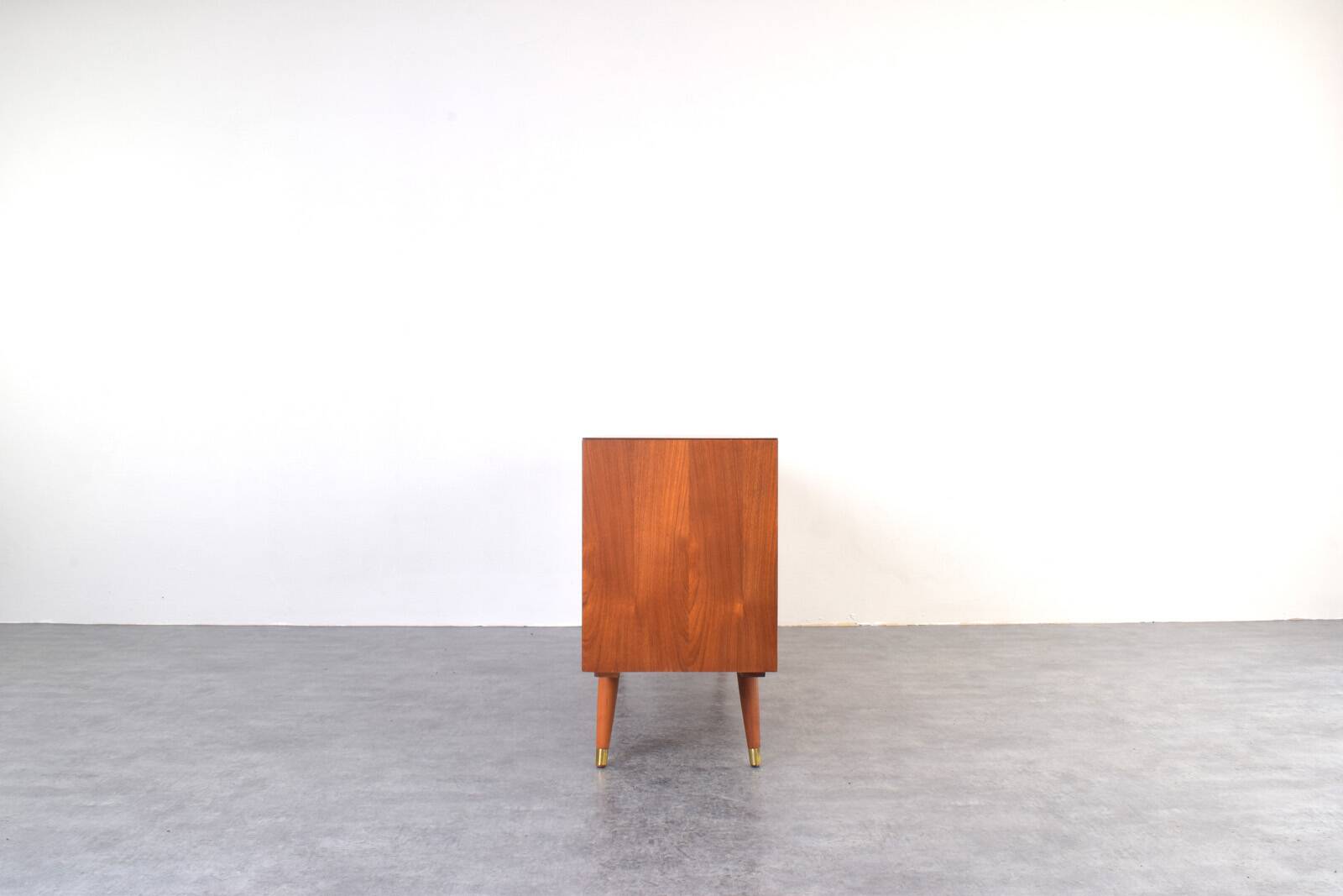 Buffet peint à la main Op-Art du milieu du siècle de Sven Andersen Møbelfabrikk,