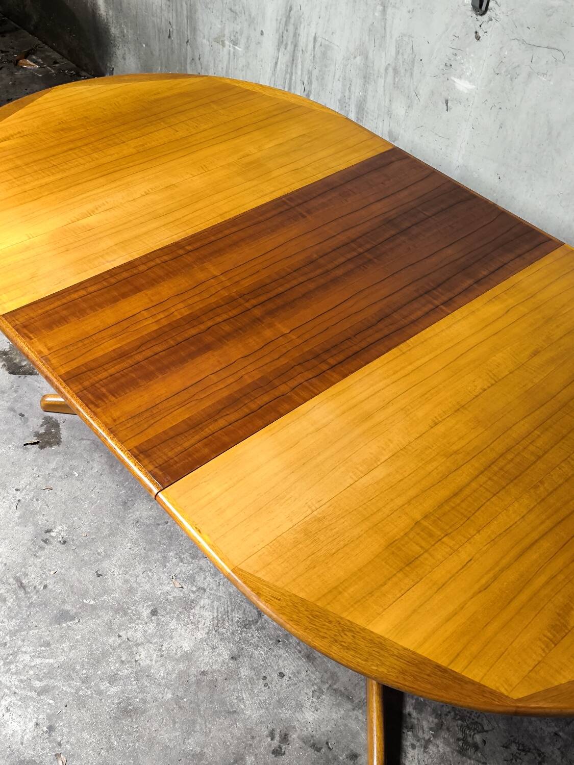 Table scandinave vintage années 60