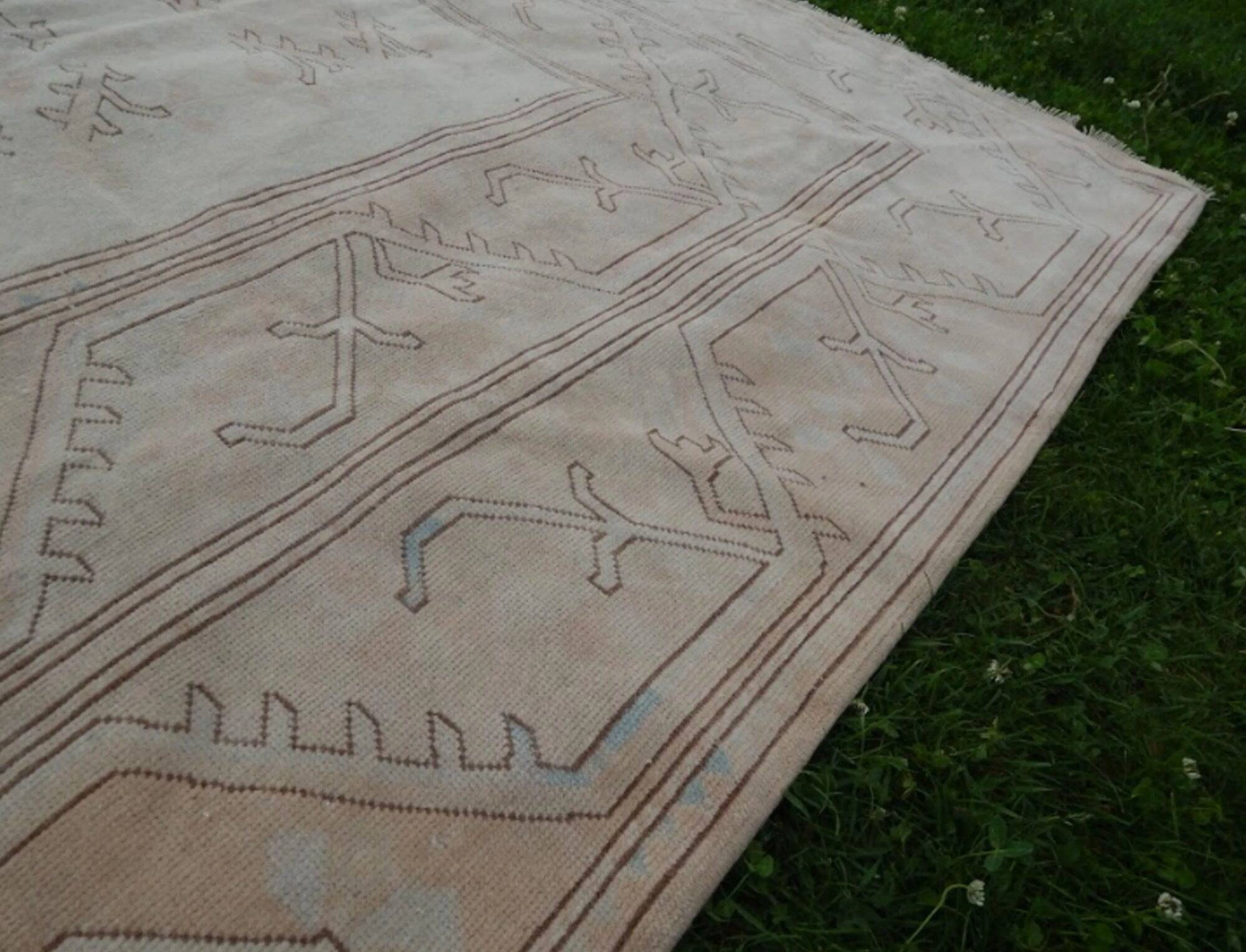 Vintage Turkish rug handmade 184x284 cm
