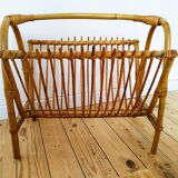 Magazine holder in rattan