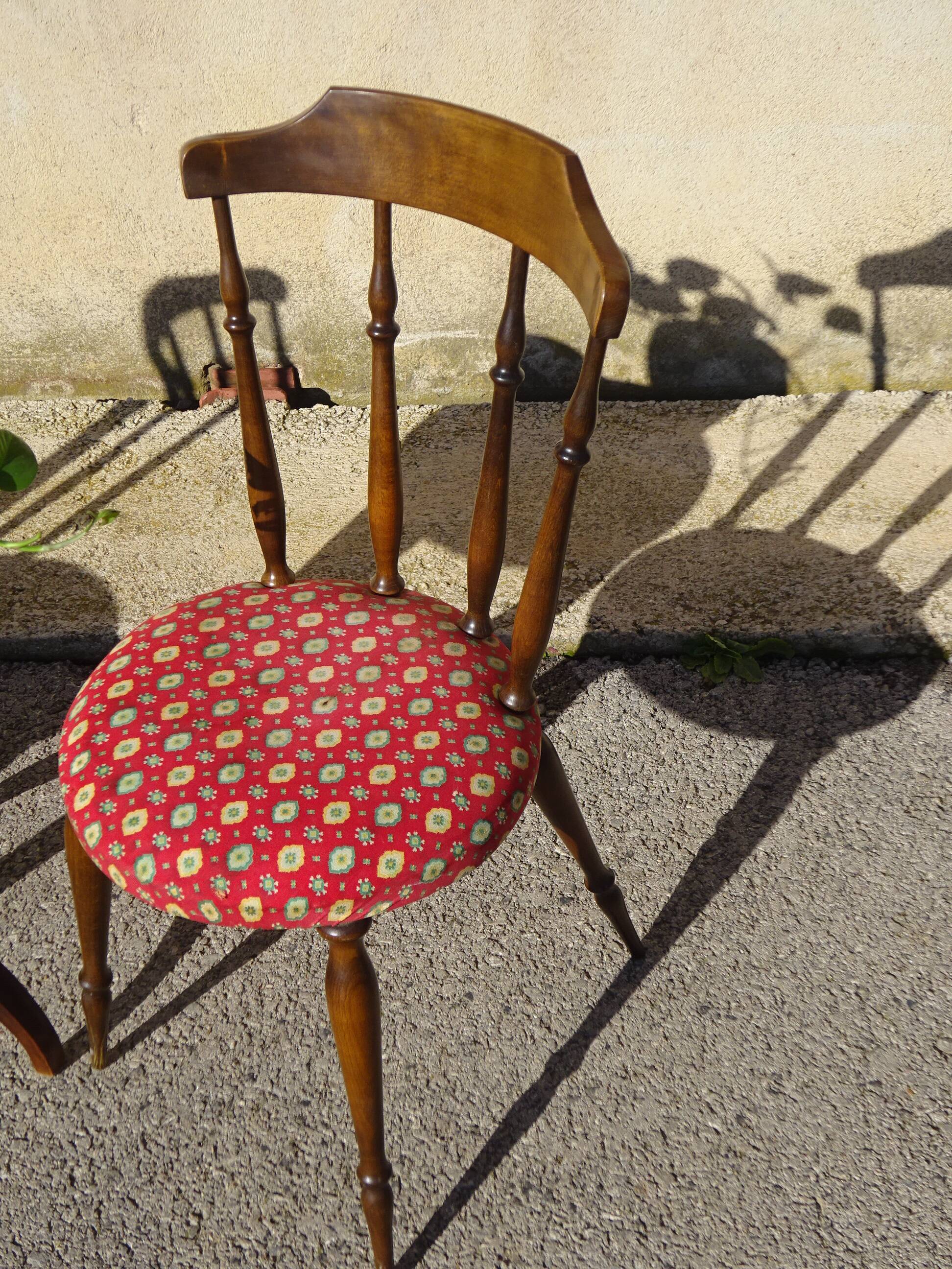 Chaises vintage, pieds compas, les 2