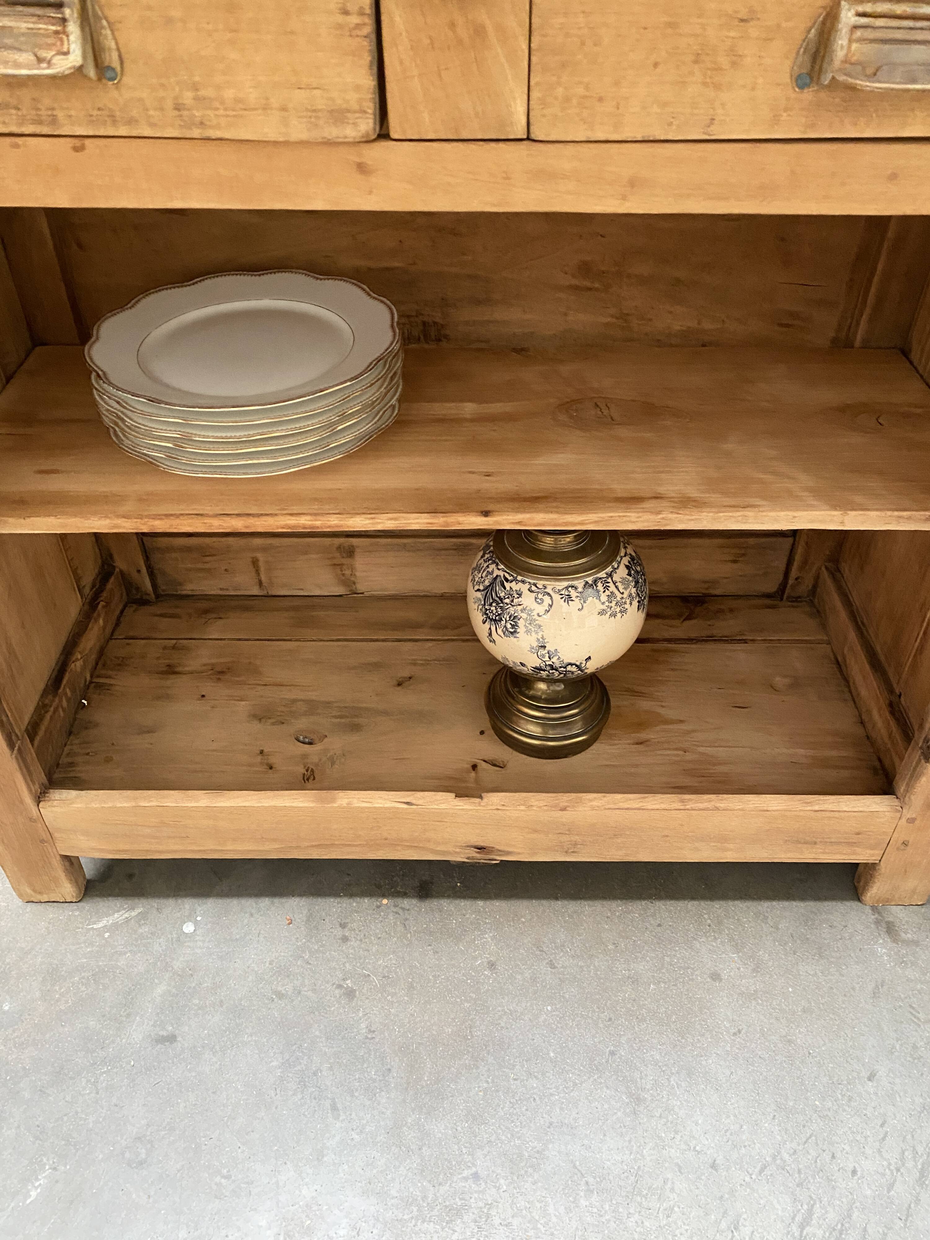 Buffet parisien/établi