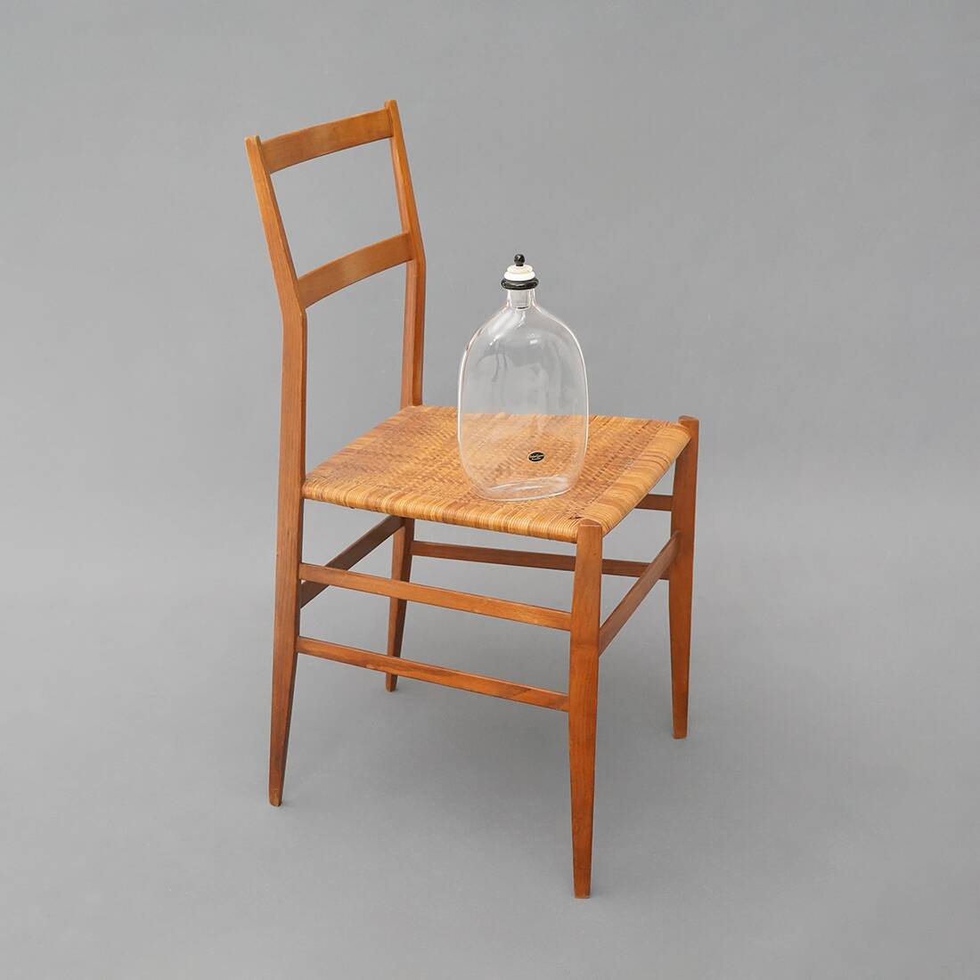 Murano glass bottle with stopper by Giovanni Cenedese, 1970s