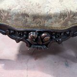 Paire de fauteuils a médaillons en bois sculpté XIX siècle