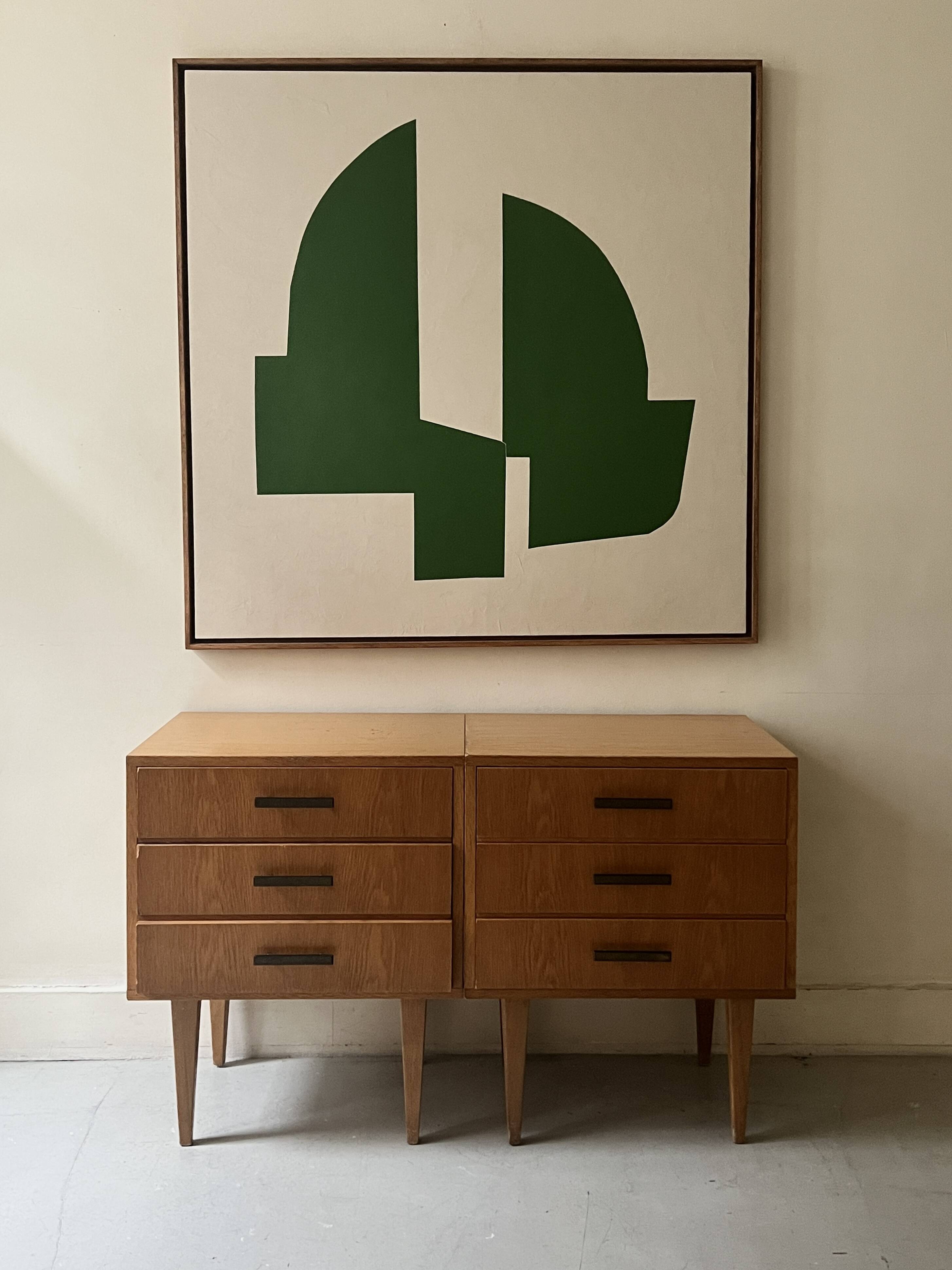 Pair of modernist honey wood bedside tables, 1950 design.