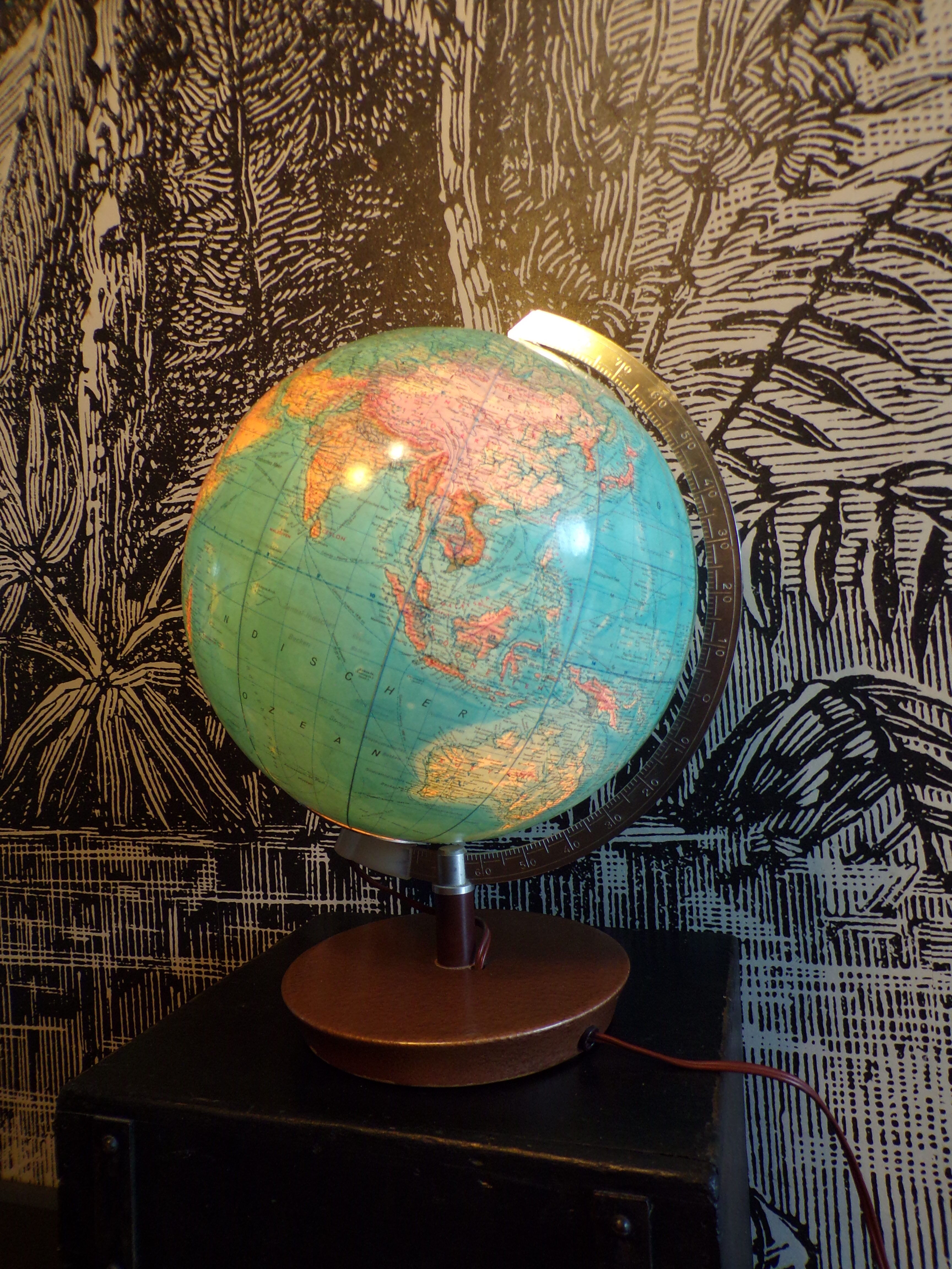Vintage luminous globe