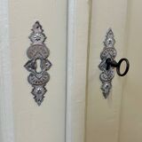 Chic country-style buffet with 2 doors