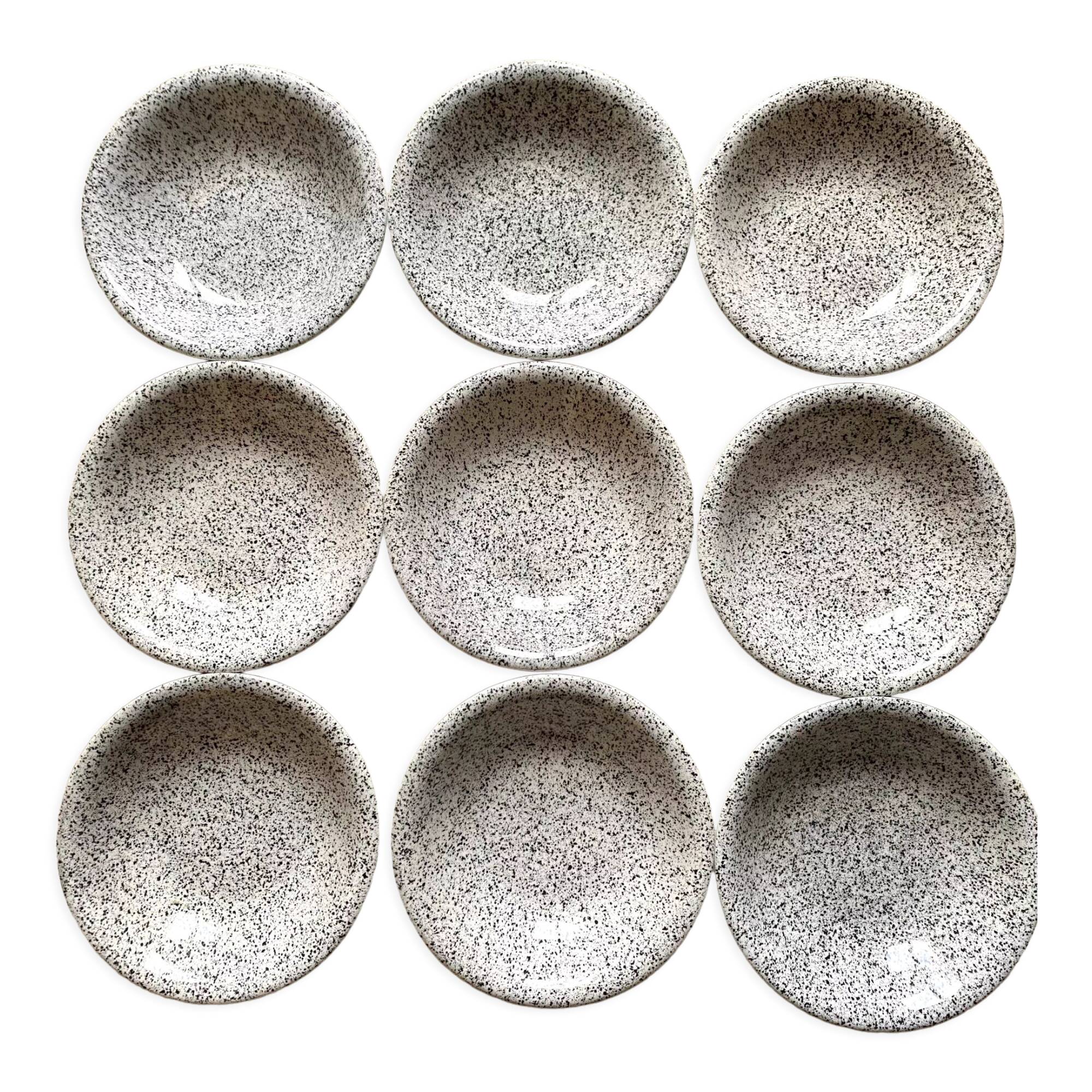 Black and white hollow plates 80s