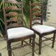 Ensemble de 6 chaises de salle à manger en chêne ancien rembourrées, comprenant 2 fauteuils.