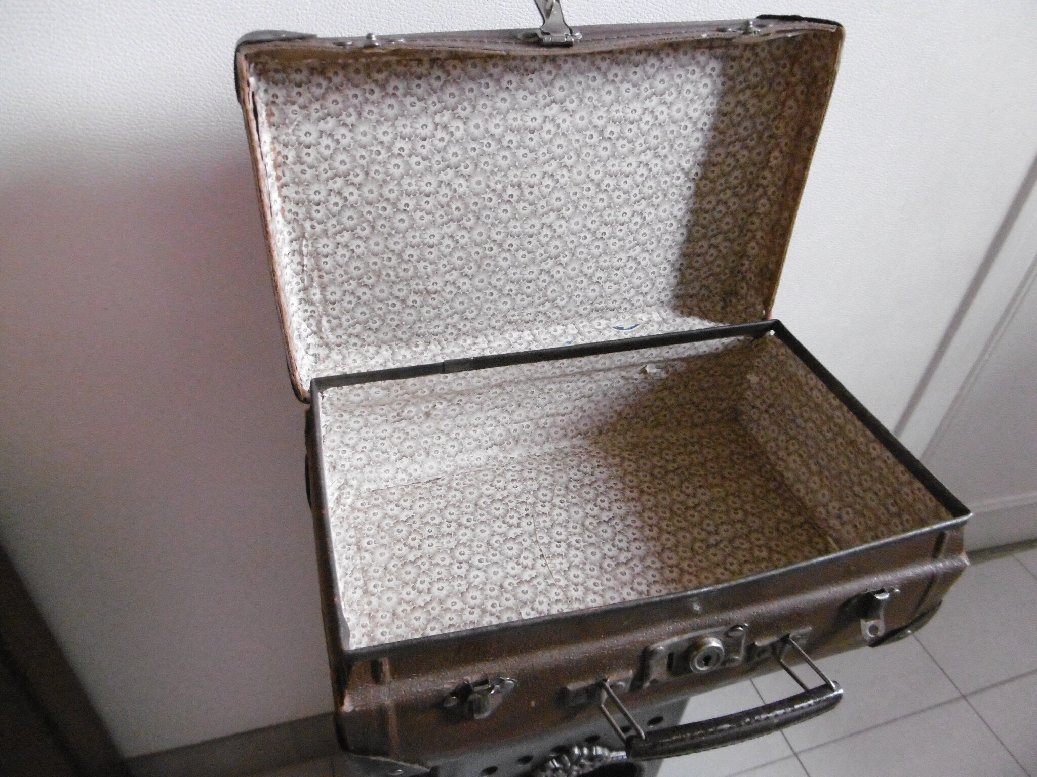 Suitcase 1940