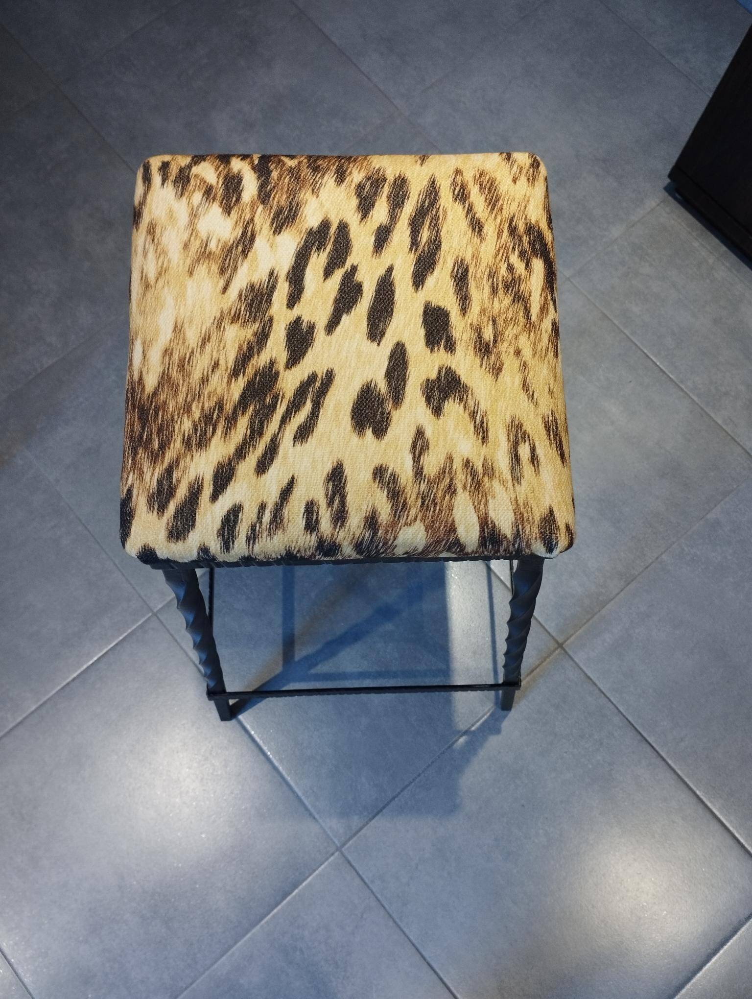 4 brutalist stools from the 1950s