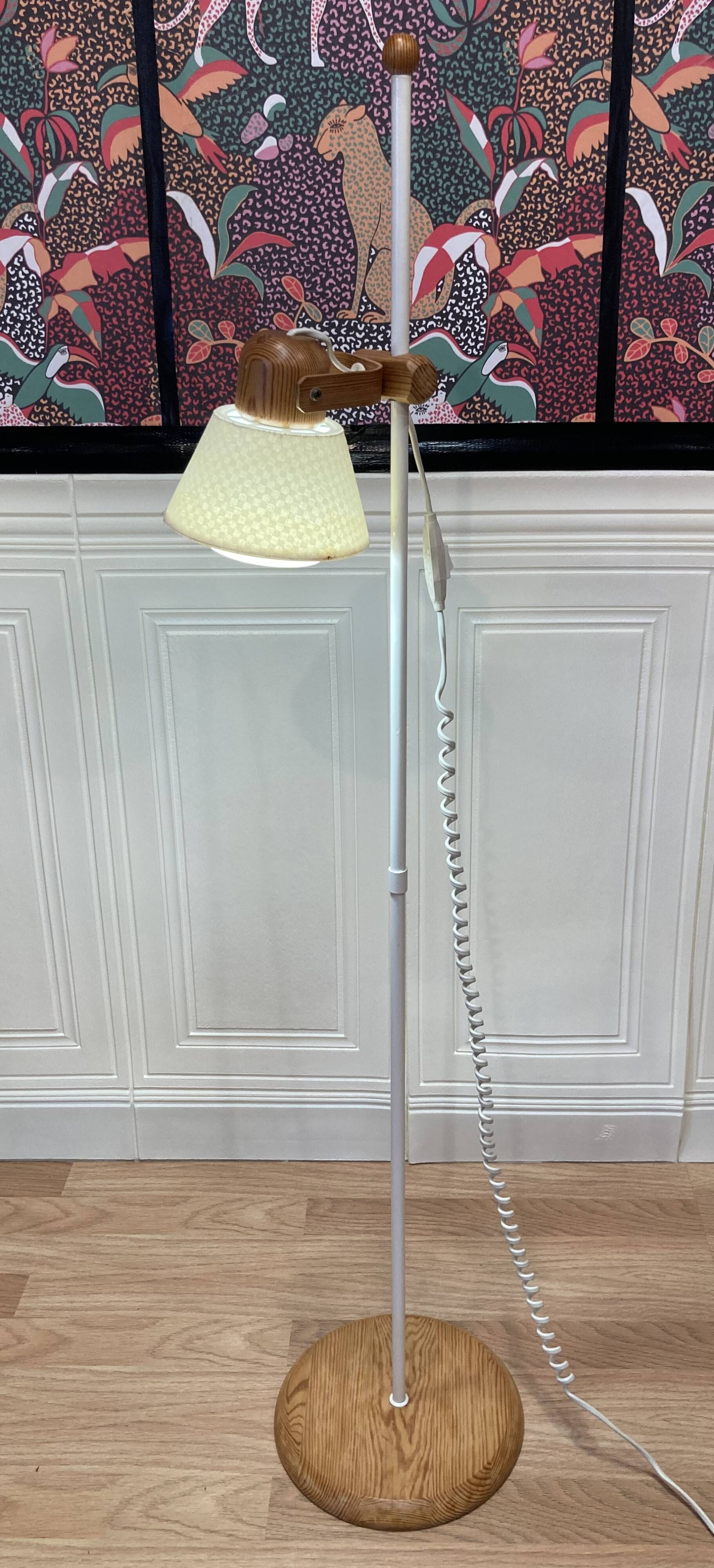 Scandinavian design modular floor lamp.