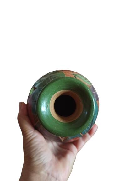 Ceramic vase – Traditional craftsmanship of Costa Rica