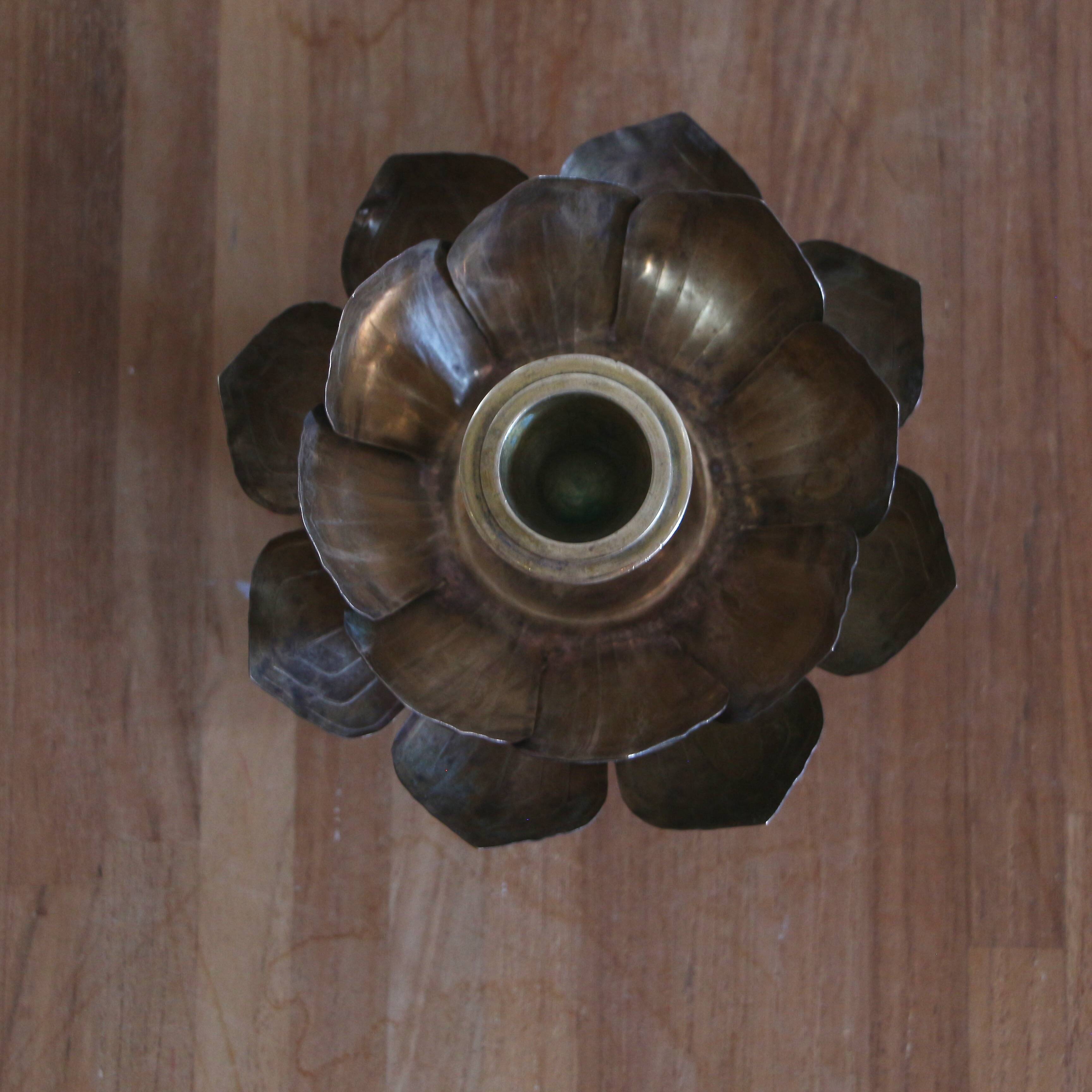 Flower candle holder