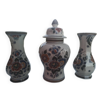 hand made Delft polychrome vase set