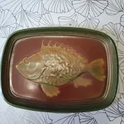Rectangular plate in Saint Clément