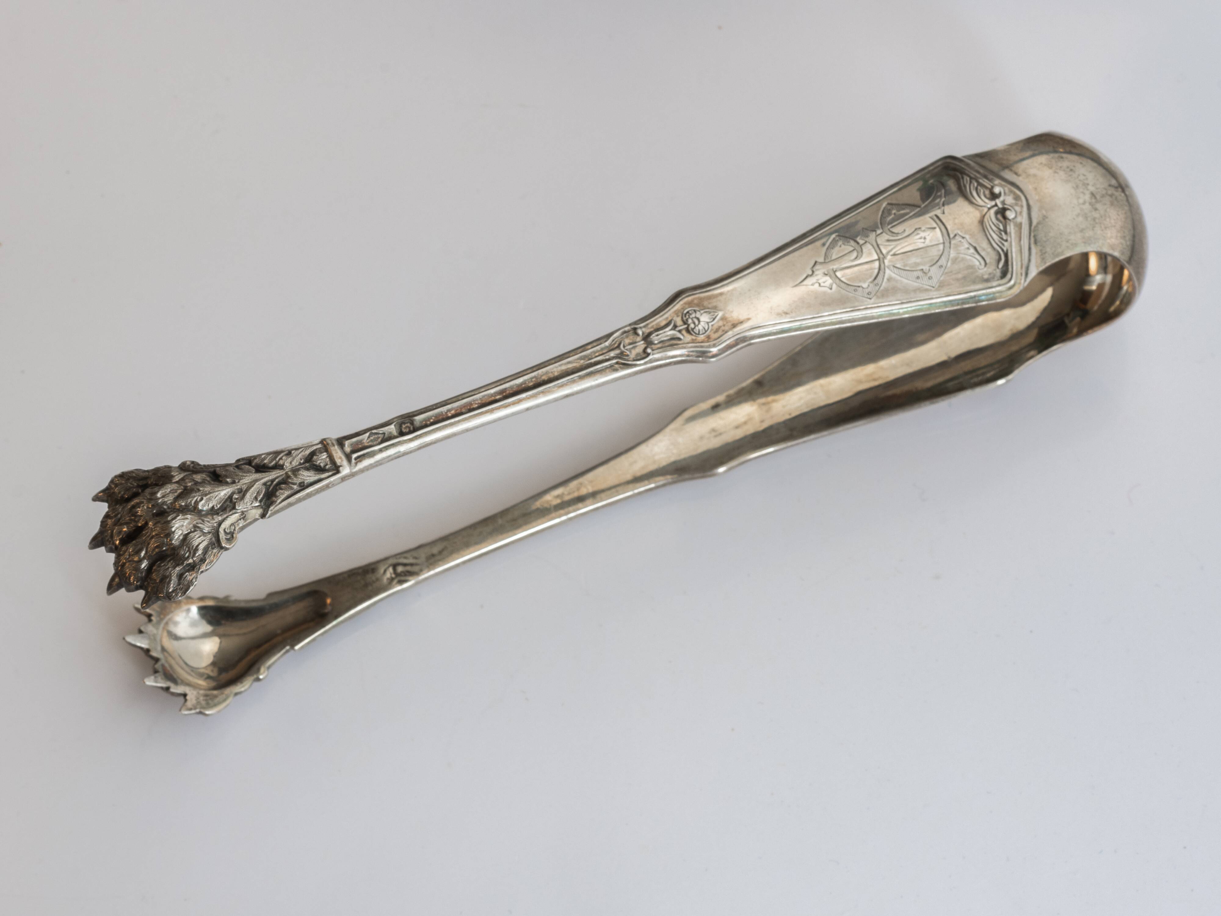 Solid silver sugar tongs, lion claws, Tallois and Mayence
