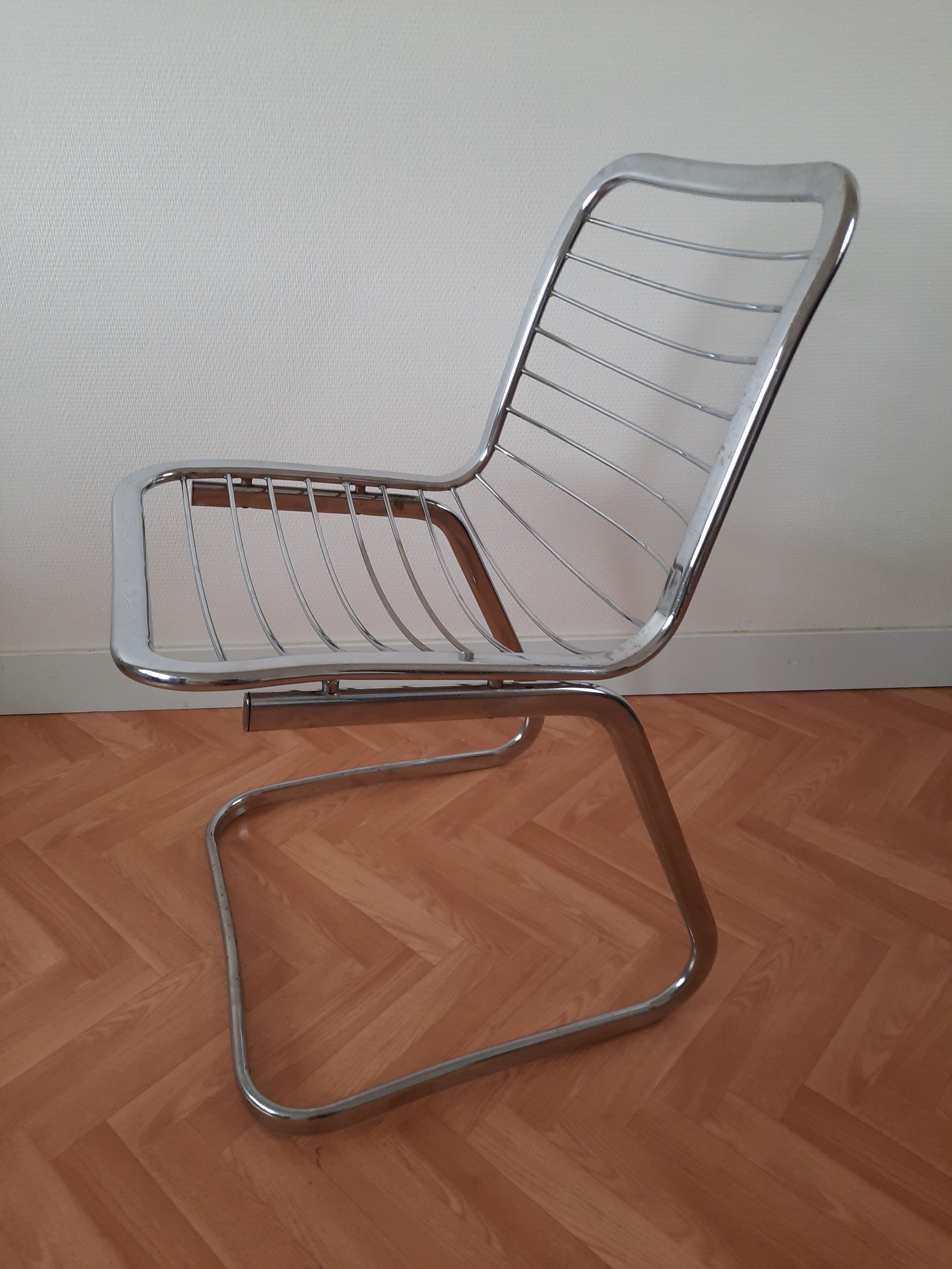 Lot of 4 Italian chairs, 70