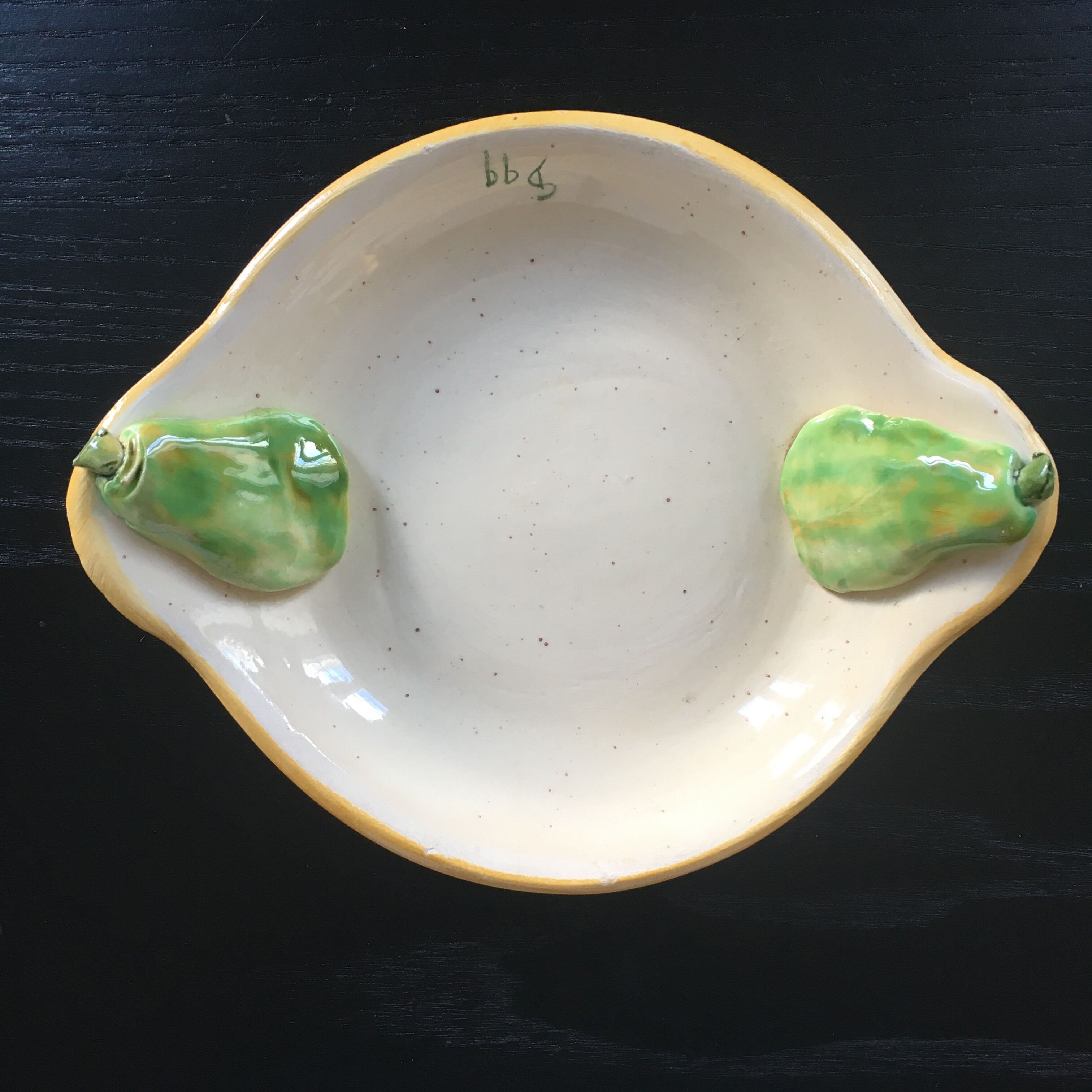 Dish decorated with pears slip
