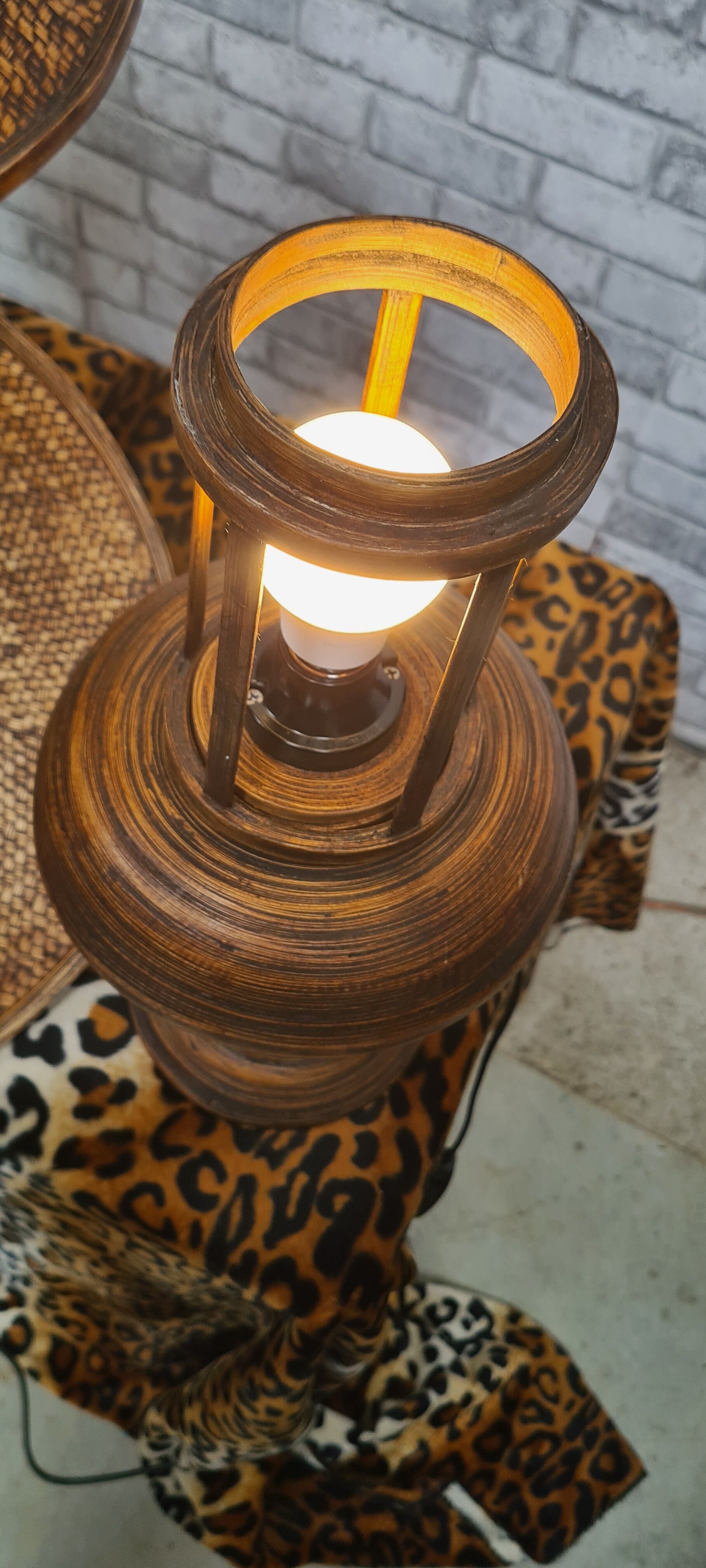 2 lamps of colonial type bamboo and wicker