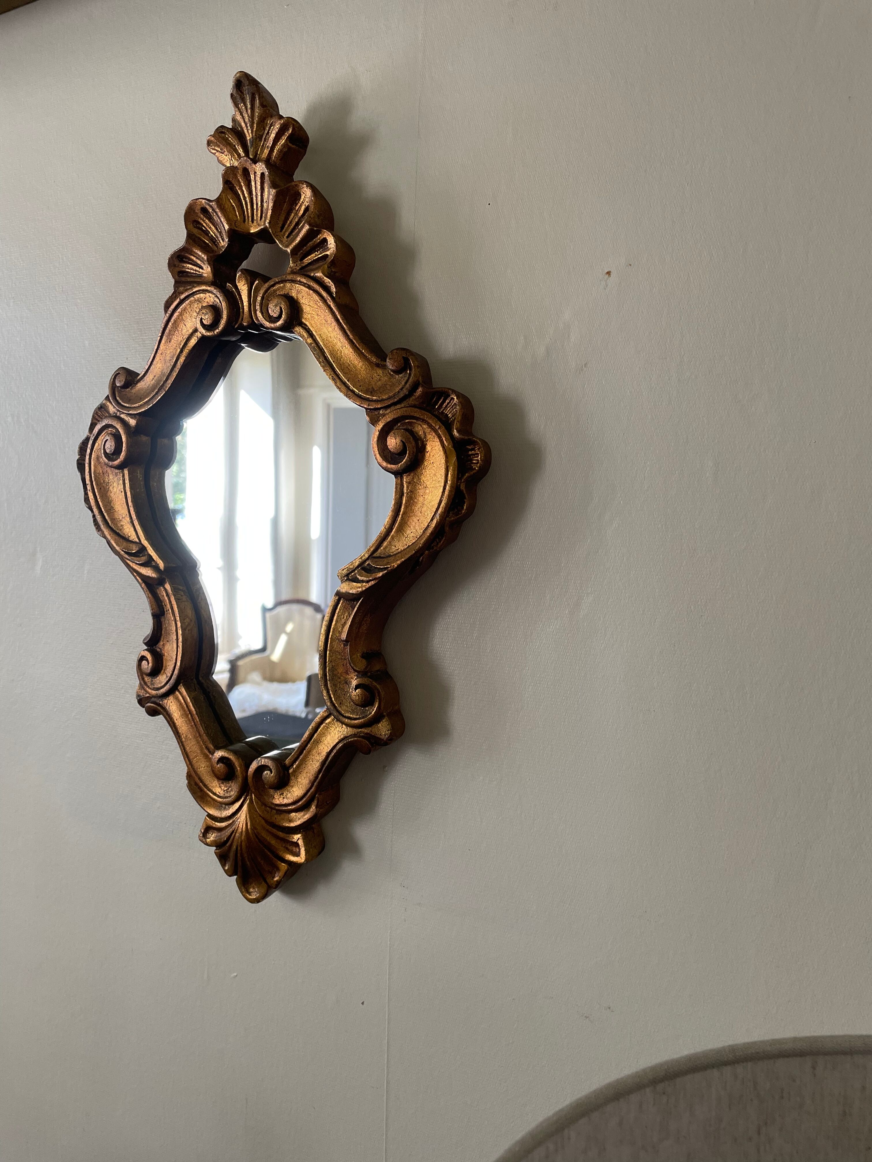 Golden mirror 28x44cm