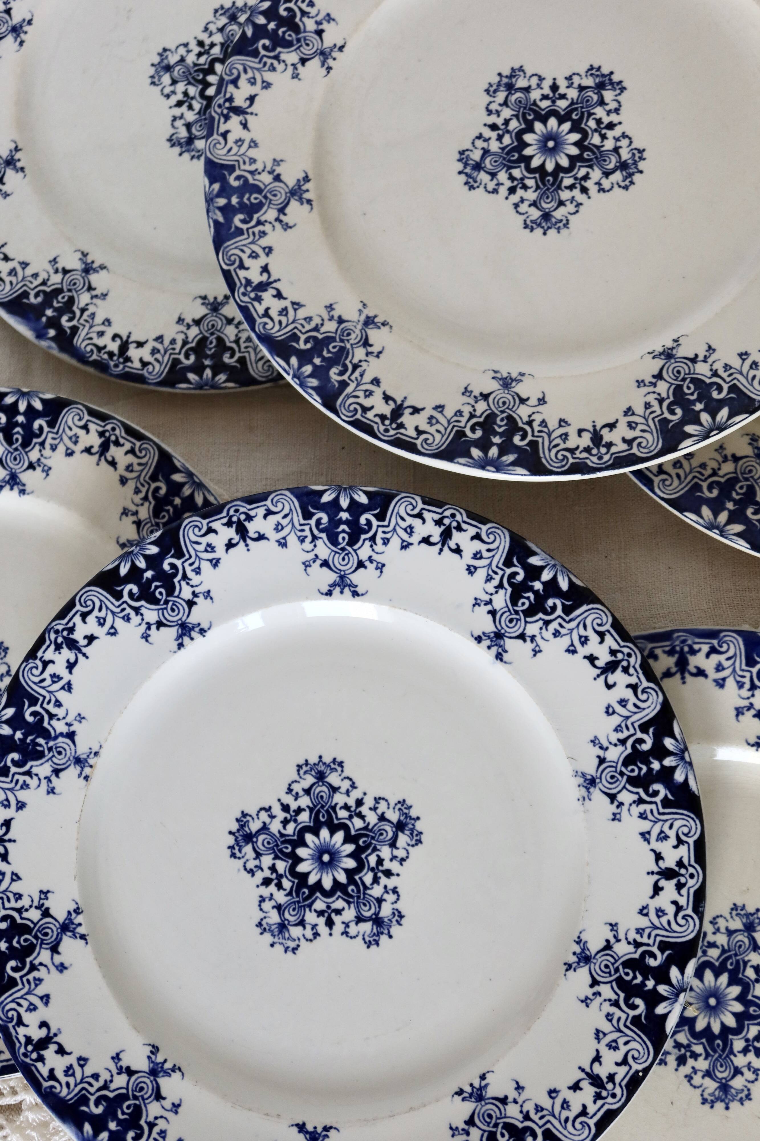 6 antique flat plates, Bordeaux (Jules Vieillard) and Longwy earthenware