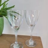 Deux verres à vin en cristal