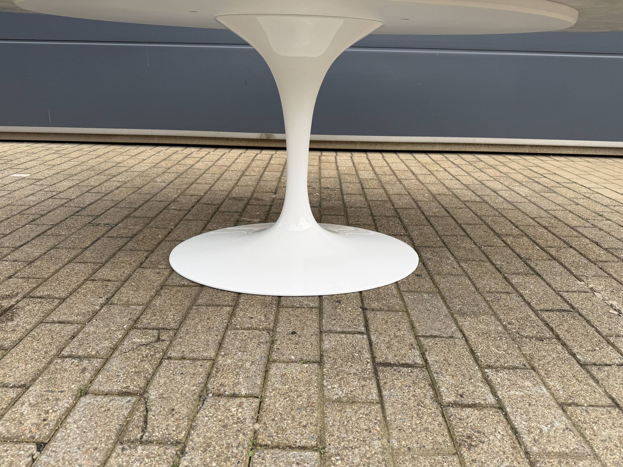 Original Knoll Tulip oval dining table (244cm) in Carrara marble.