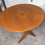 Vintage Scandinavian extendable teak table from the 1970s.