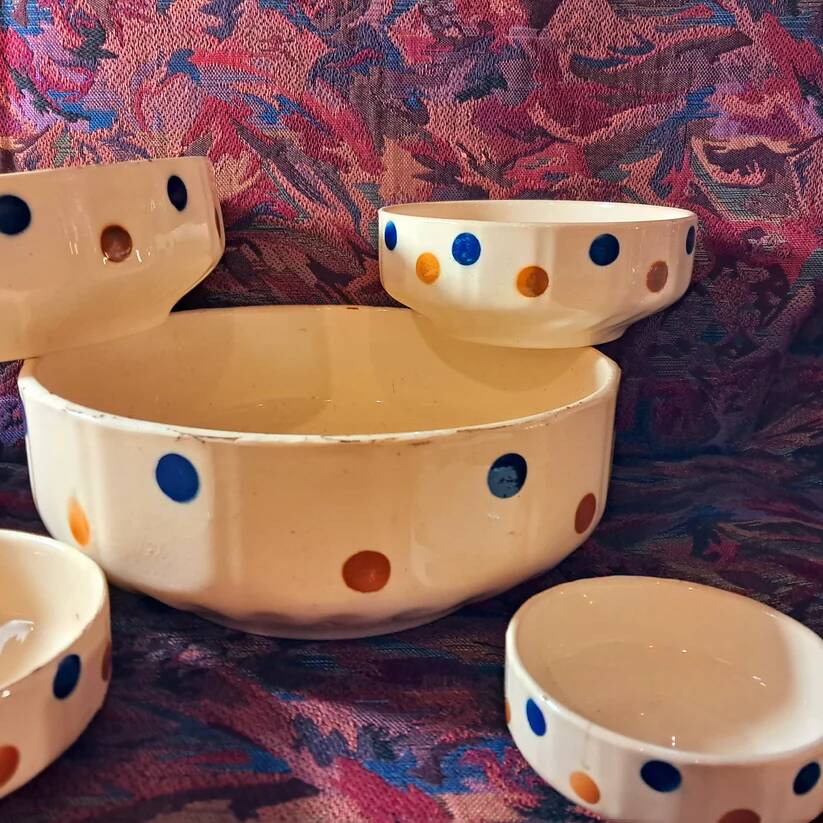 “Russian doll” salad bowls in Sarreguemines